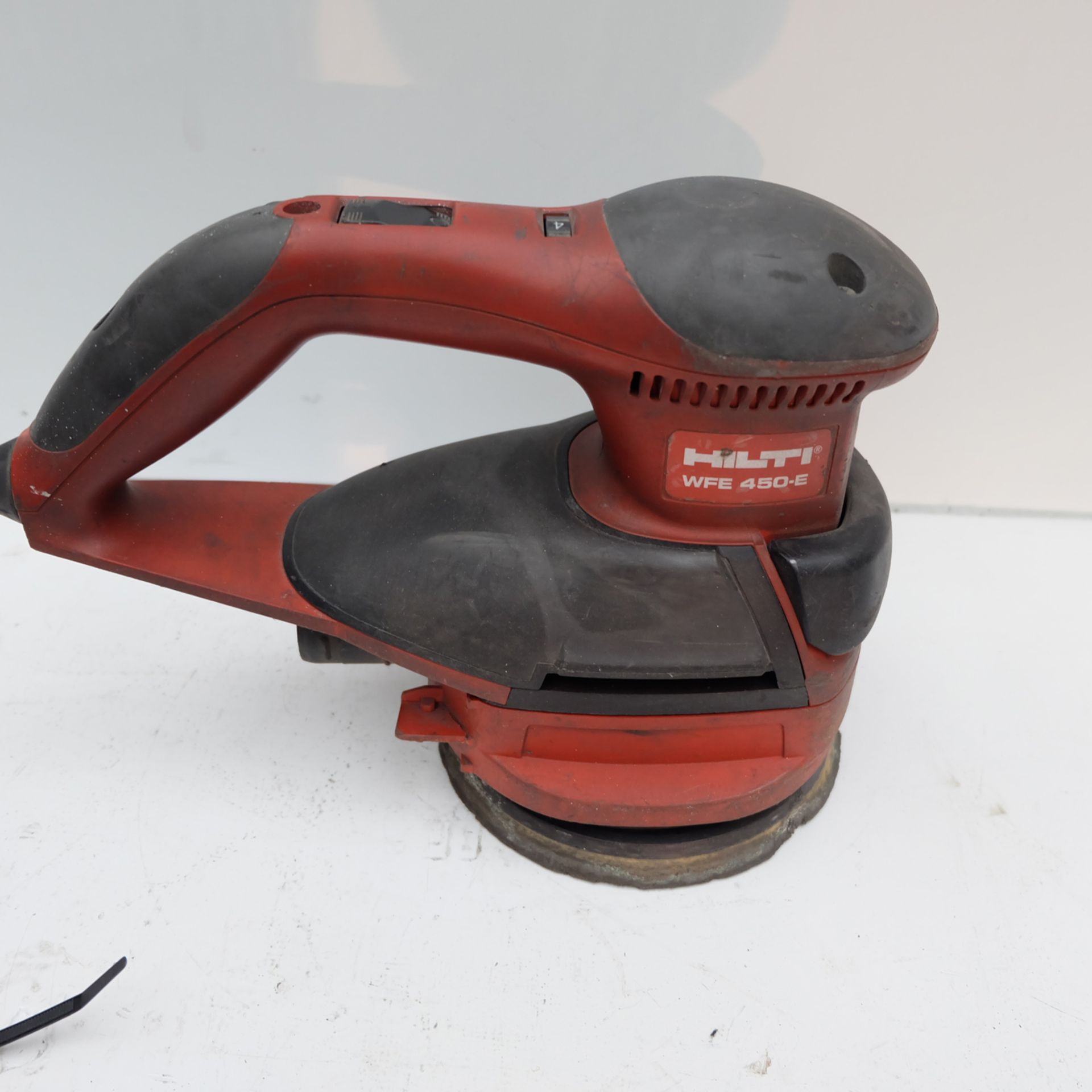 Hilti WFE 450-E Orbital Sander. - Image 4 of 5