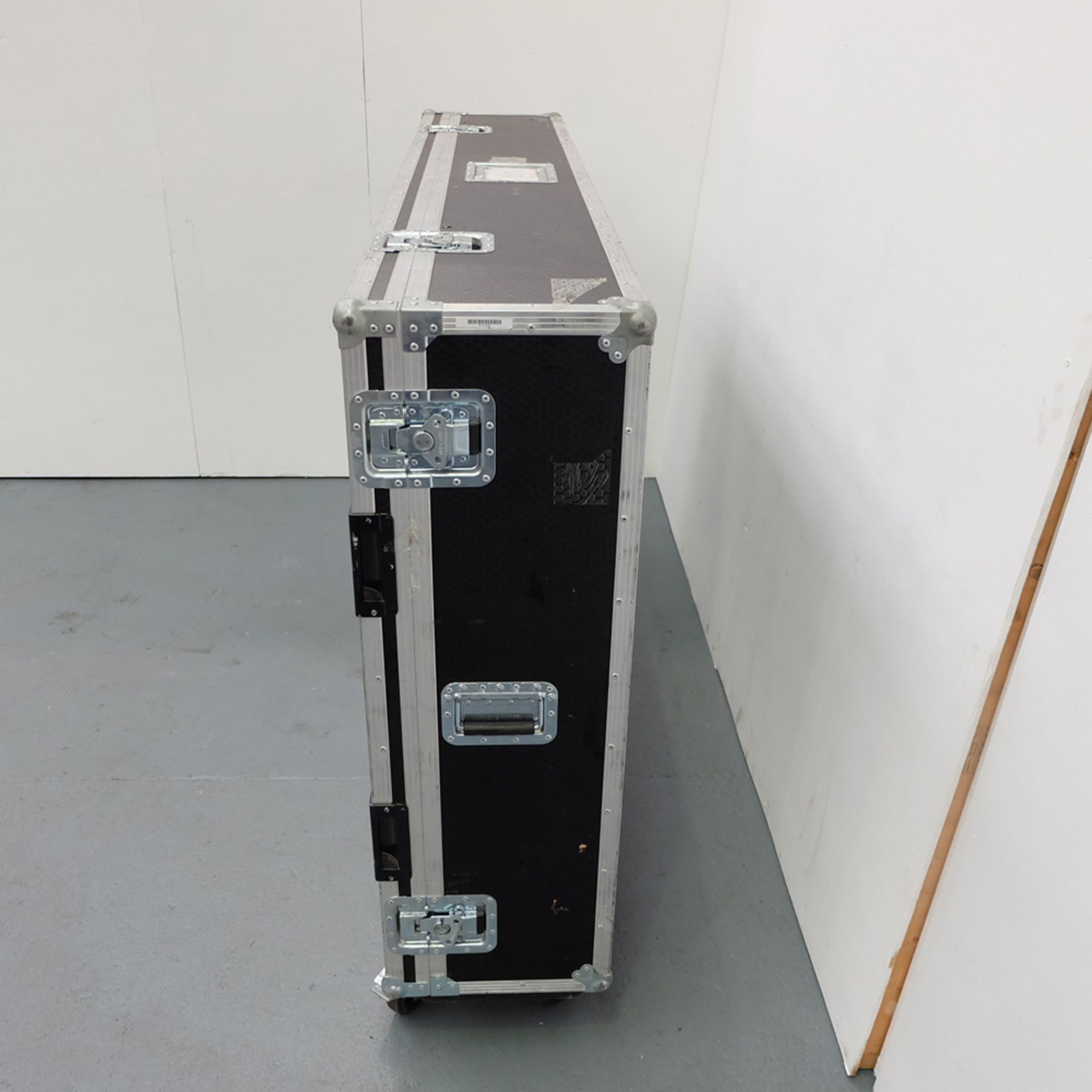 Armoured TV Screen Flight/Travel Case. - Image 3 of 6