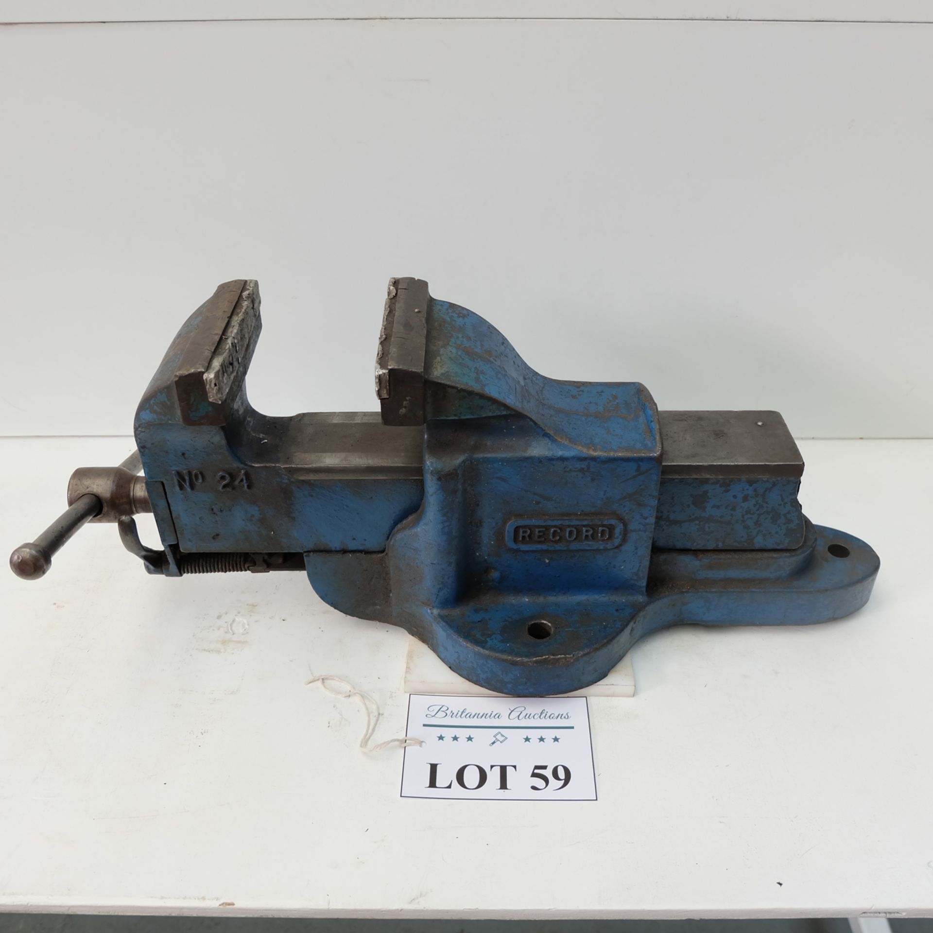 Record No.24 Quick Release Bench Vice. Jaw Width 5 1/2". Max Opening 7". Jaw Height 3 3/4" Approx.