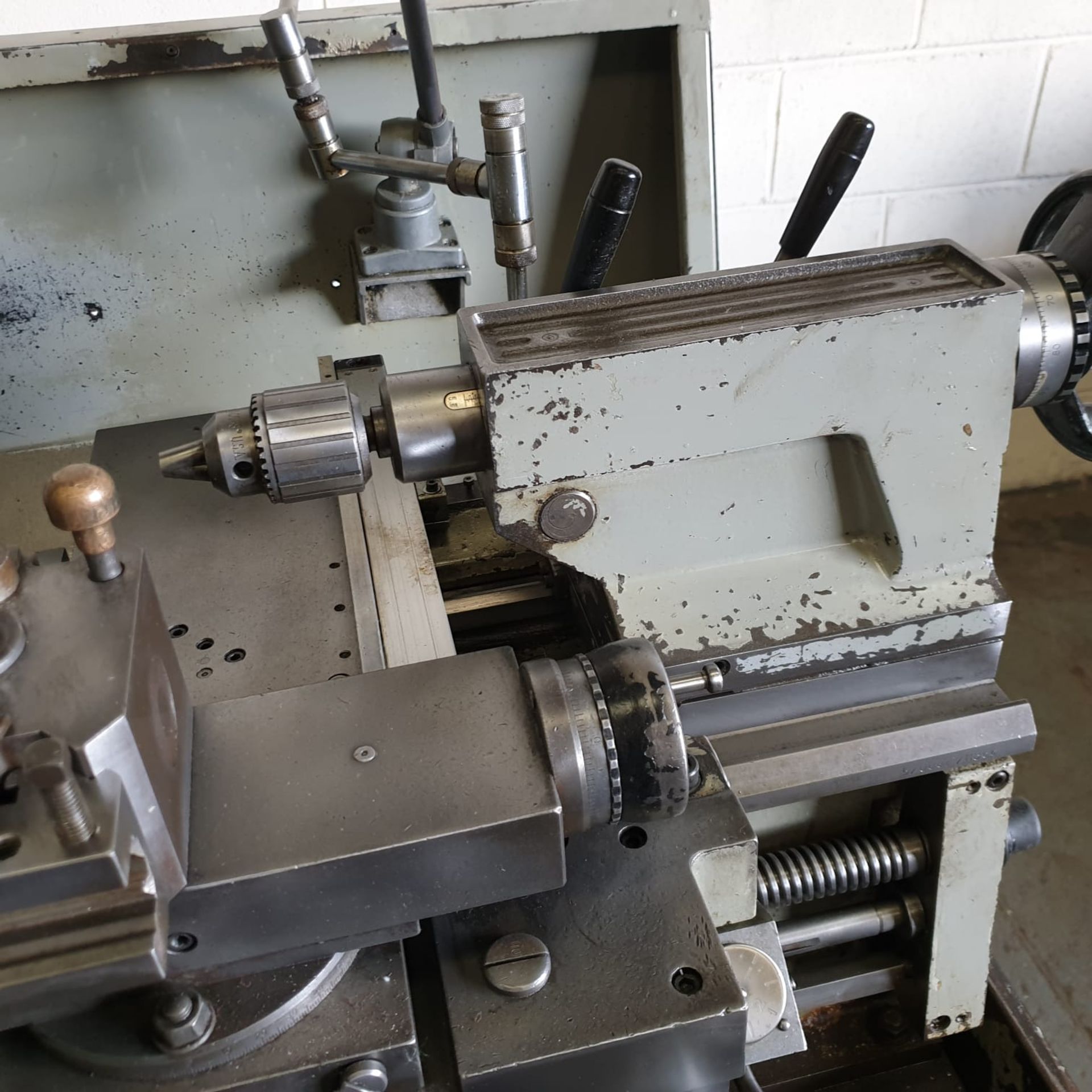Colchester Master 2500. Gap Bed Centre Lathe. Distance Between Centres 25". Swing Over Bed 13 1/4". - Image 7 of 11