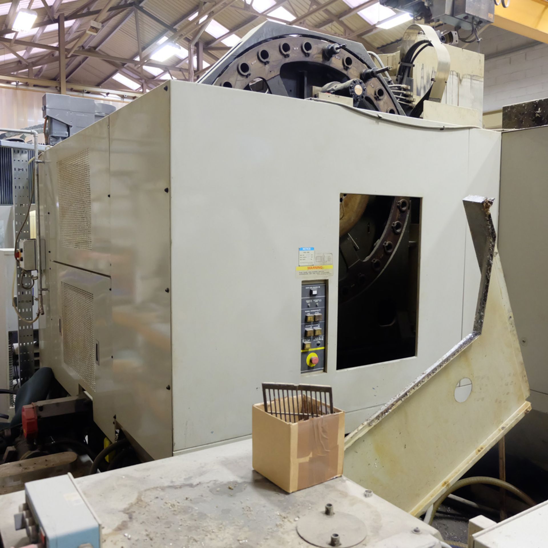 Hitachi Seiki Model VK65II Vertical Machining Centre. Table Size 1600mm x 670mm. X Axis:1600mm. - Image 5 of 25