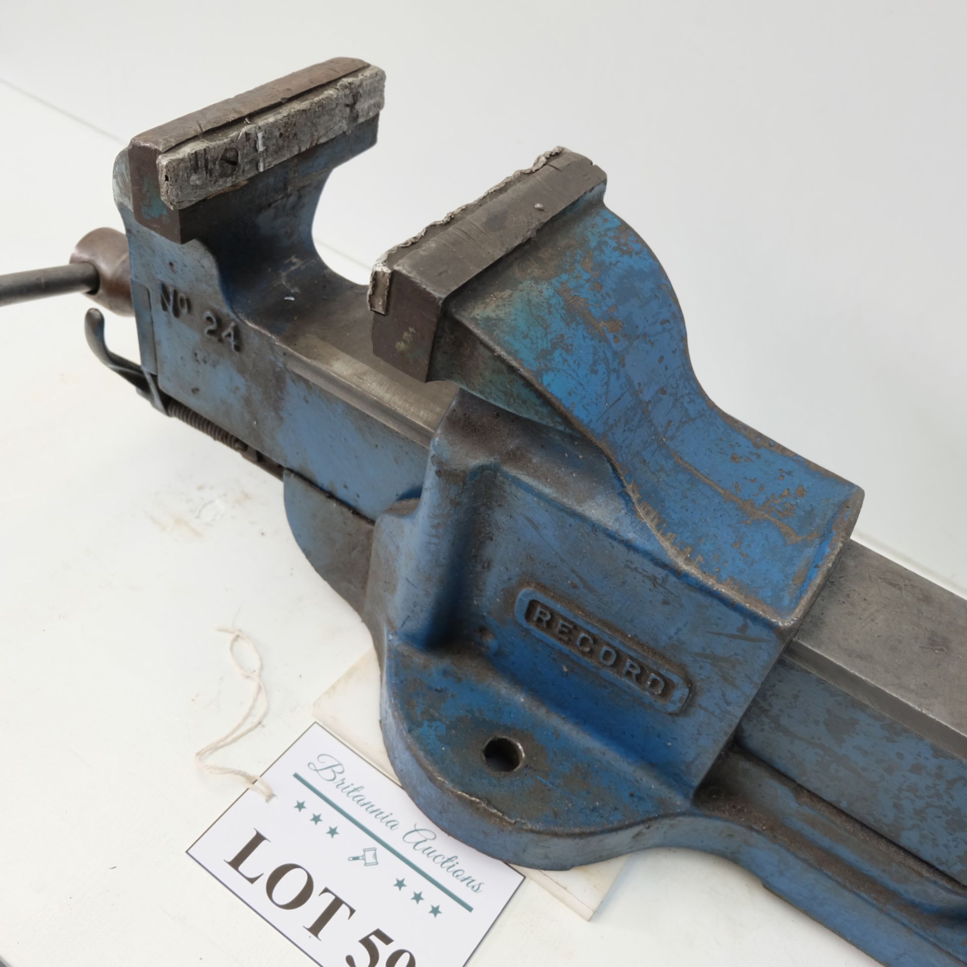 Record No.24 Quick Release Bench Vice. Jaw Width 5 1/2". Max Opening 7". Jaw Height 3 3/4" Approx. - Image 2 of 4