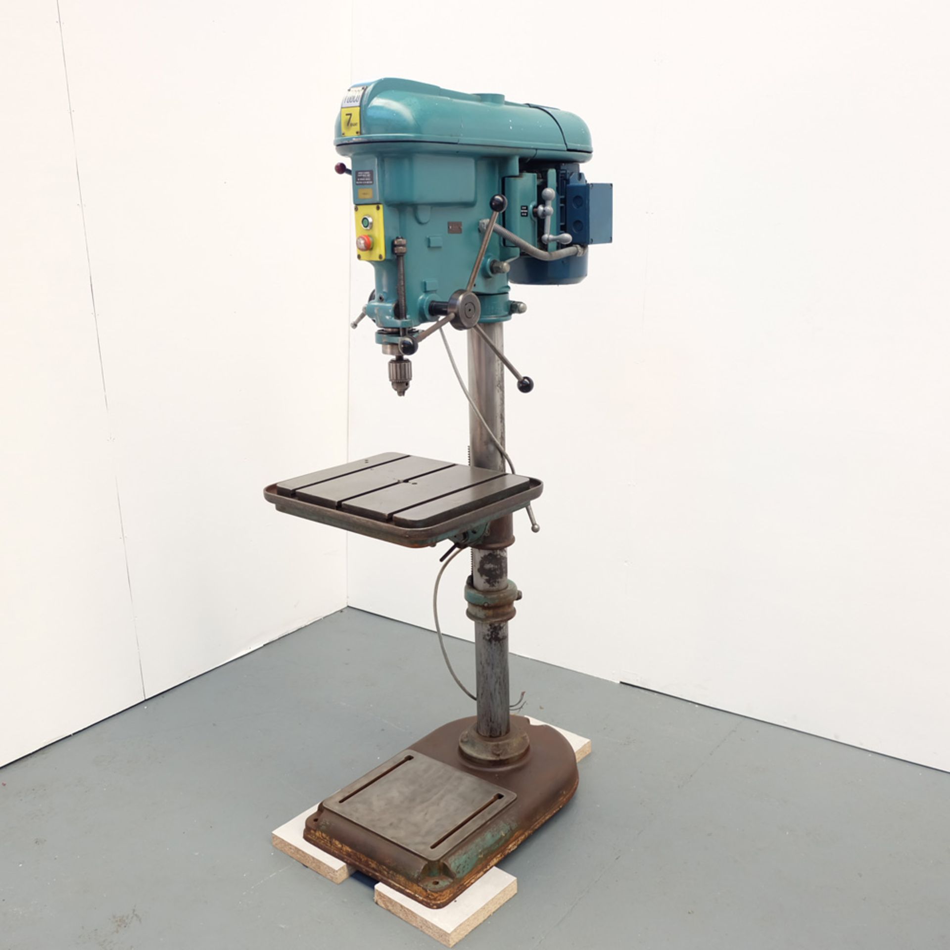 Fobco 7 Eight Floor Standing Pillar Drill. Spindle Taper No.2 Morse. Drilling Capacity 7/8". - Image 2 of 8