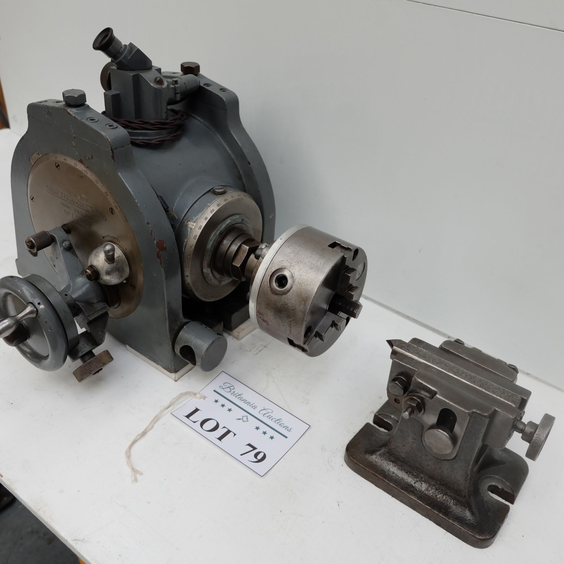 Cook Roughton. Smith 10" Tilting Optical Dividing Head. With 5" 3 Jaw Chuck and Tail Stock. - Image 2 of 10