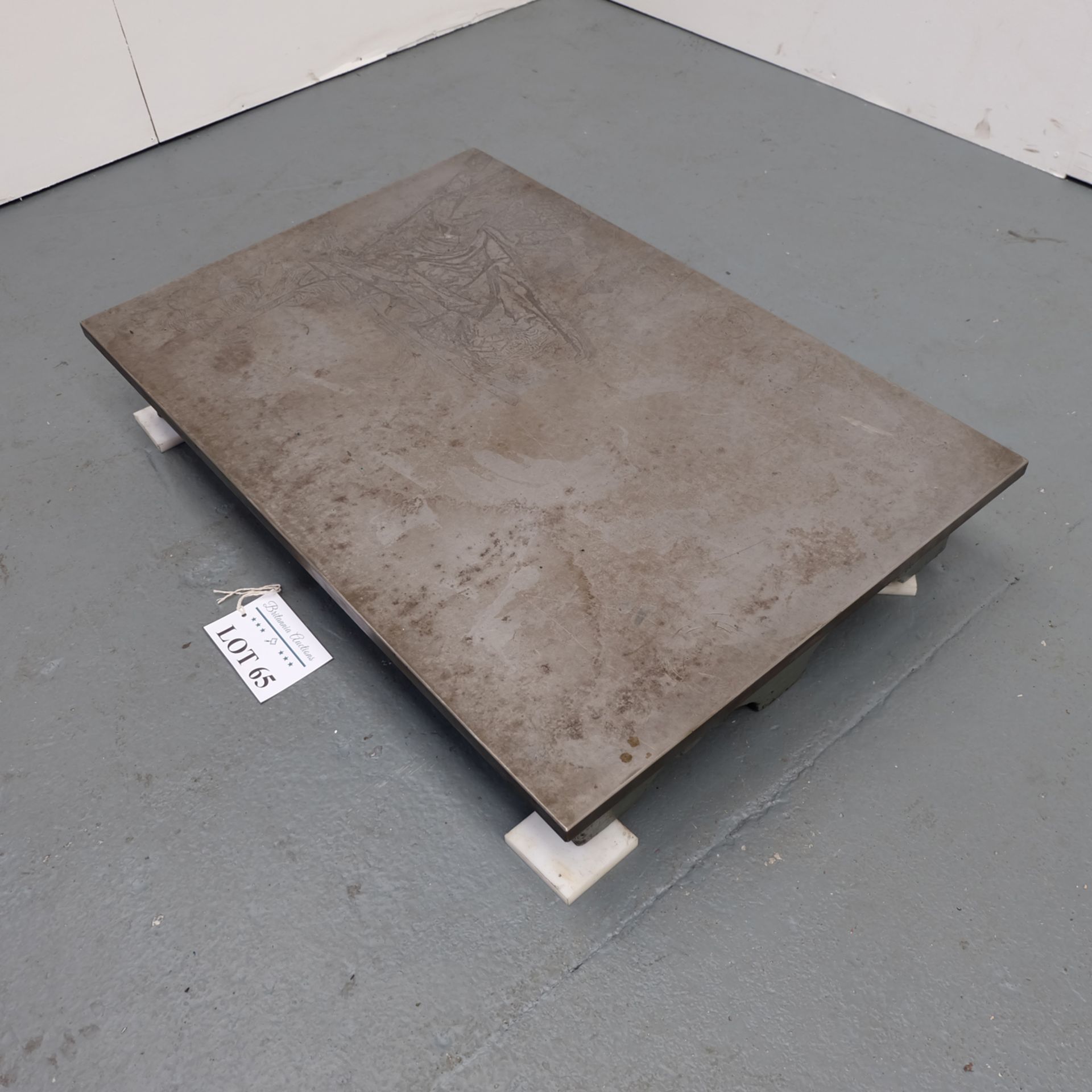 Large Cast Iron Surface Plate. 36" x 24" Approx. - Image 2 of 7