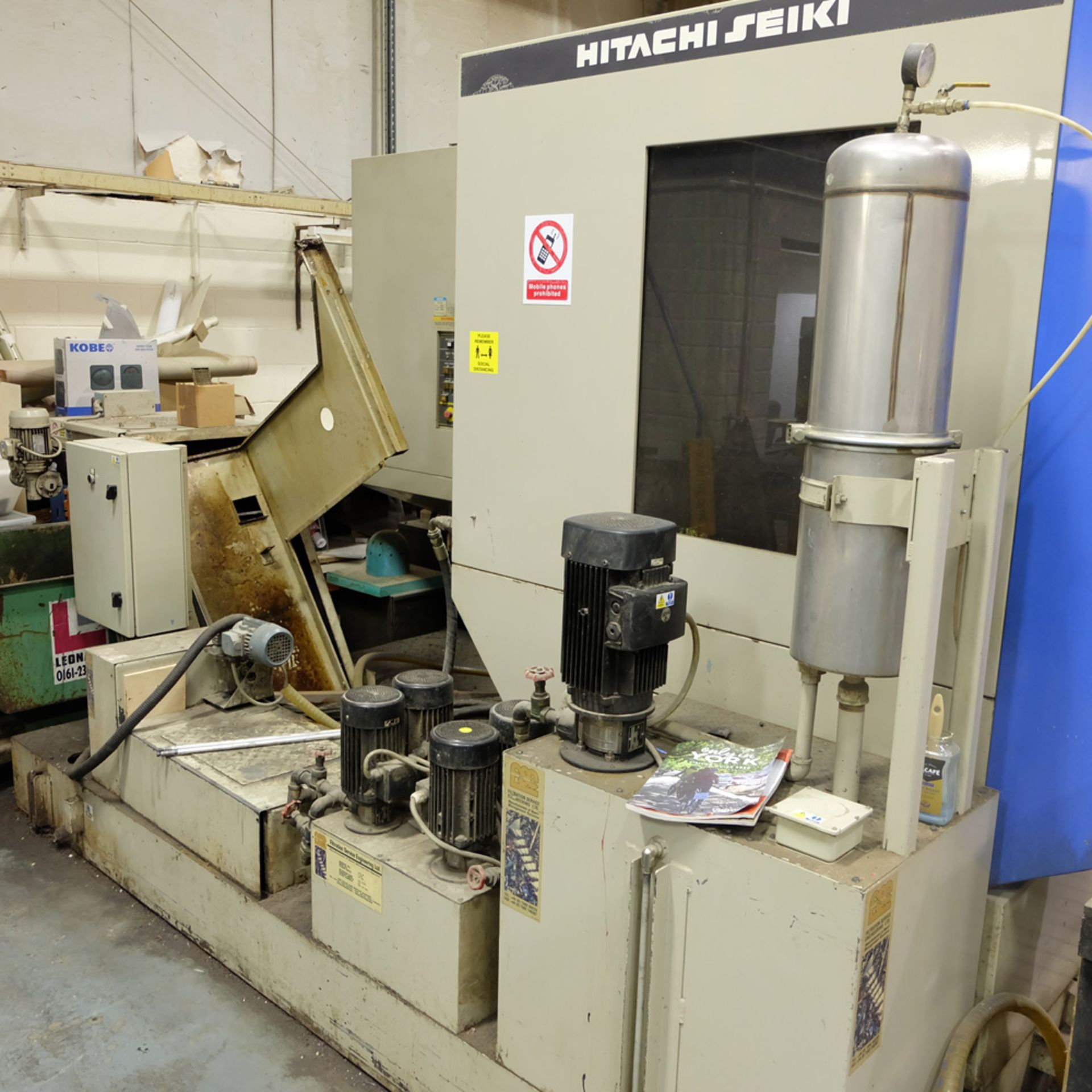 Hitachi Seiki Model VK65II Vertical Machining Centre. Table Size 1600mm x 670mm. X Axis:1600mm. - Image 3 of 25