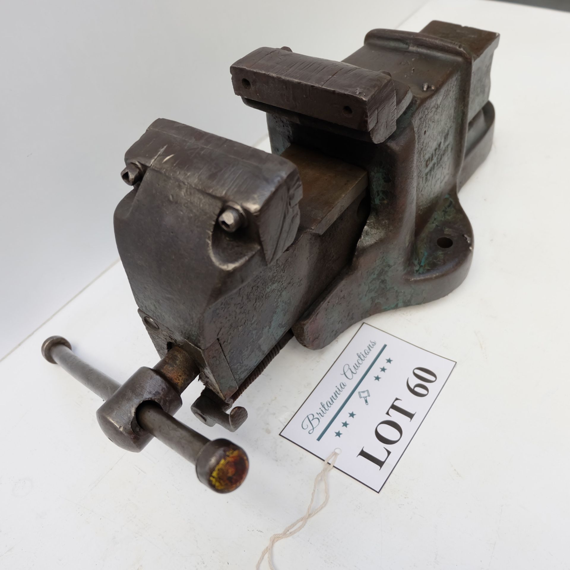 Woden Quick Release Bench Vice. Jaw Width 4 1/4". Max Opening 5 3/4". Jaw Height 3" Approx. - Image 3 of 4