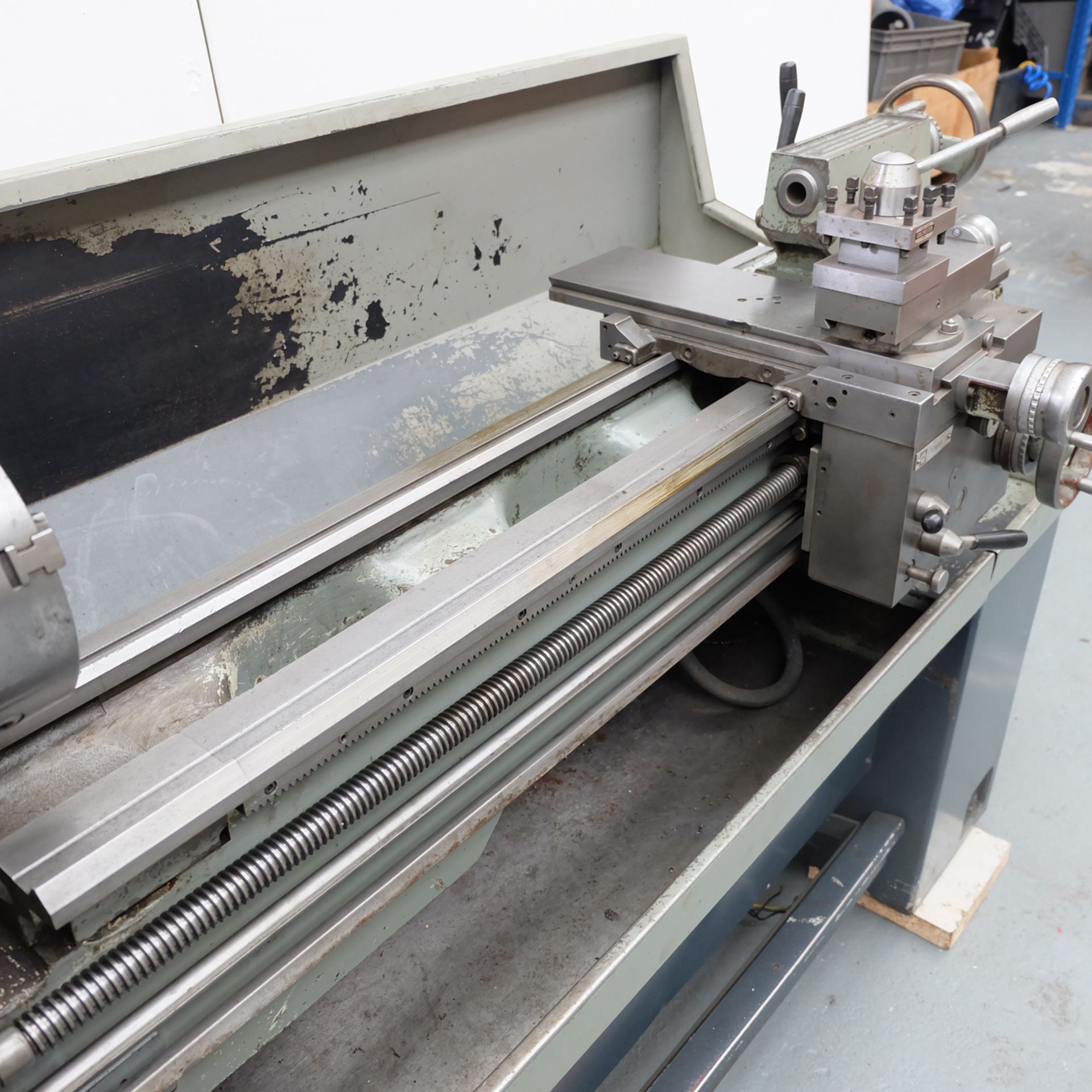 Colchester Master 2500 Gap Bed Centre Lathe. Height of Centres 6 1/2". Swing Over Bed 13 1/4". - Image 8 of 10