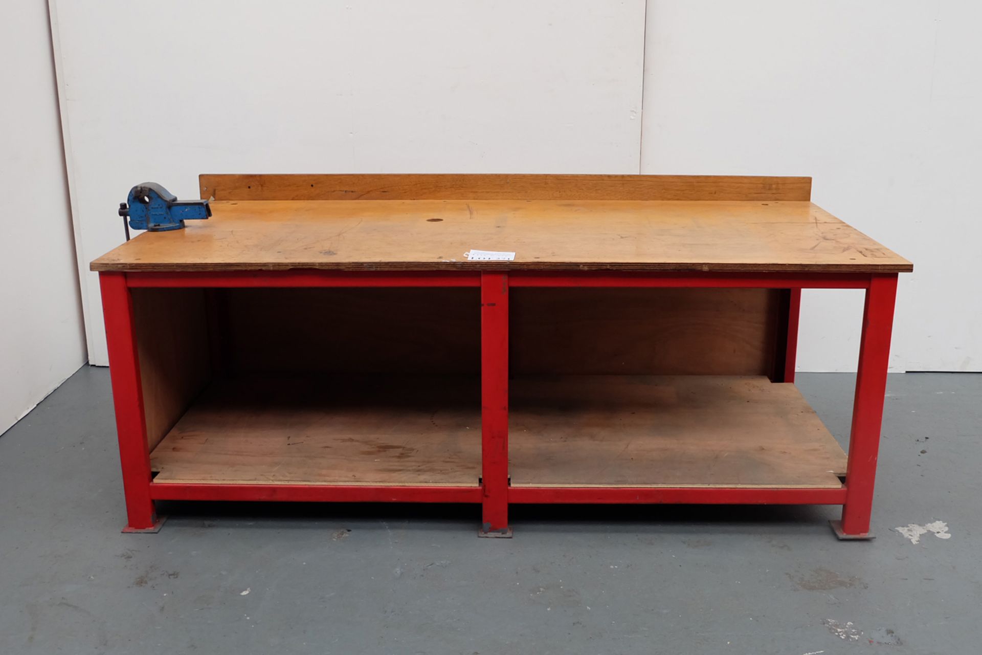 Heavy Duty Table with a 3 1/2" Bench Vice. Approx Dimensions 2300mm x 1020mm x 850mm Working Height