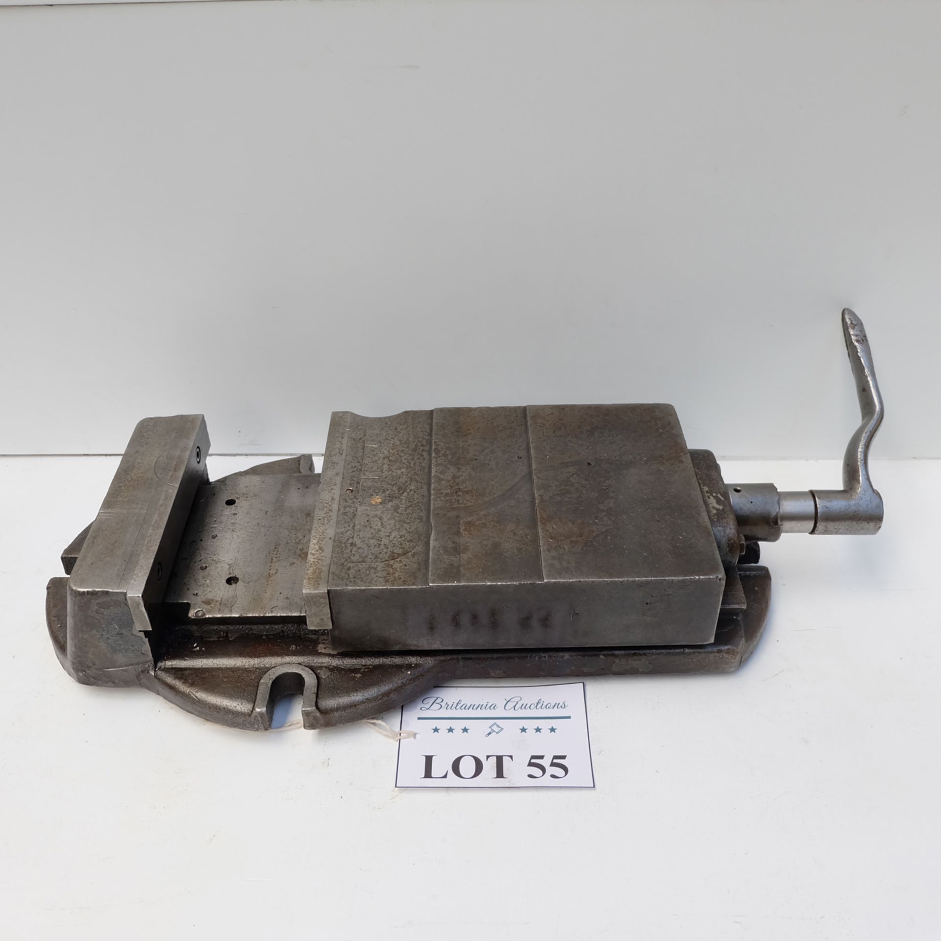 Machine Vice. Jaw Width 8 1/4". Max Opening 6 1/4".