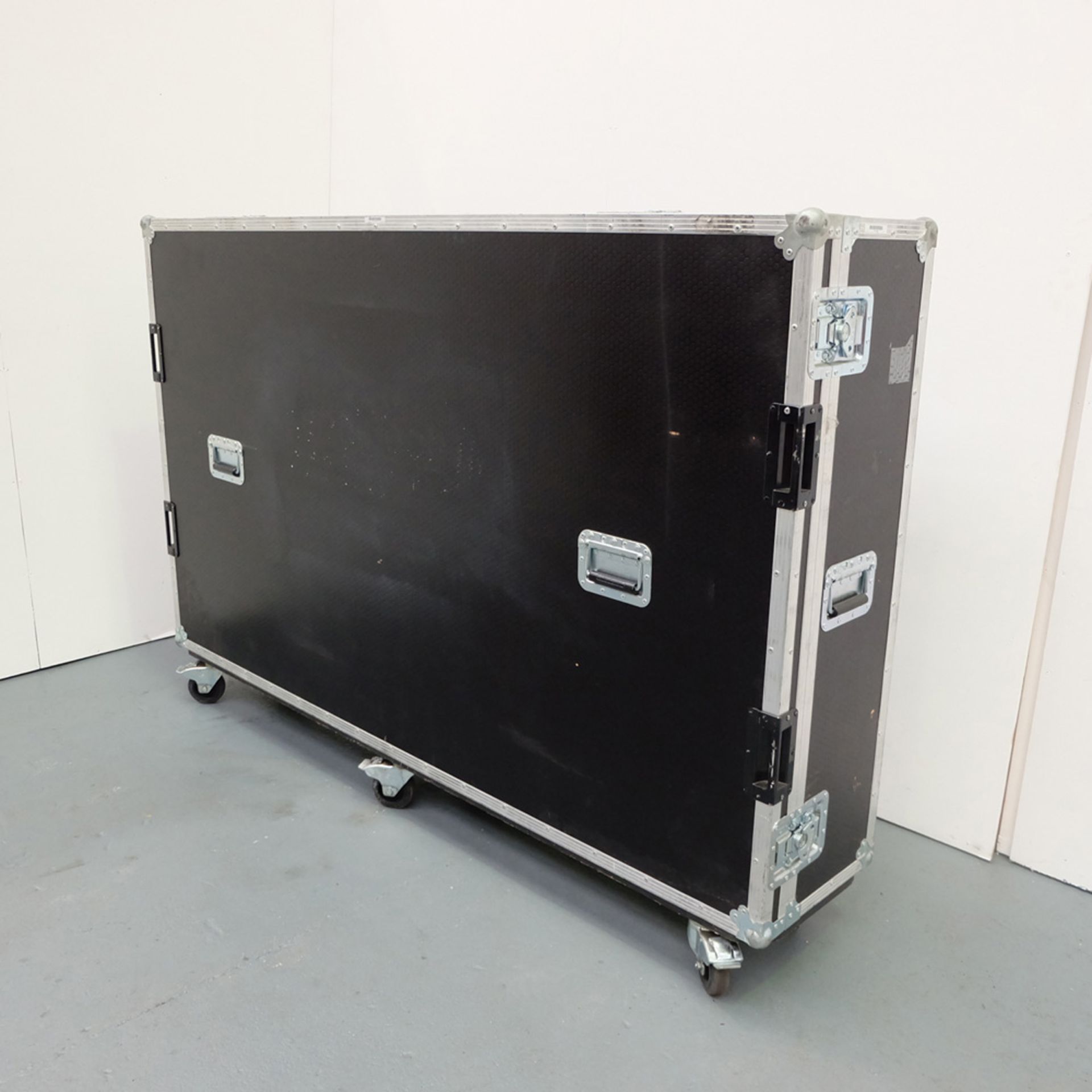 Armoured TV Screen Flight/Travel Case. - Image 2 of 6