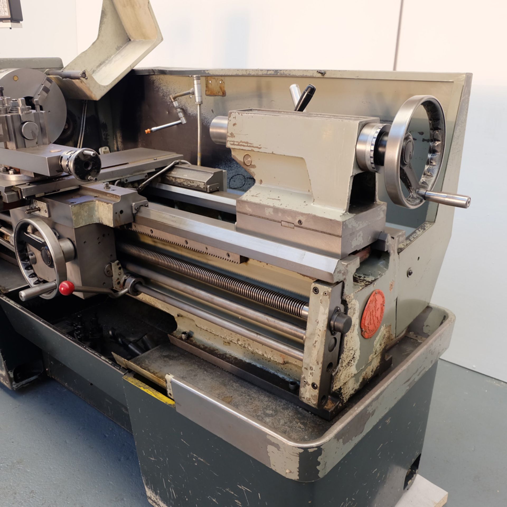 Colchester Mascot 1600 Gap Bed Centre Lathe. Swing Over Bed 17". Swing Over Cross Slide 10 1/2". - Image 8 of 13