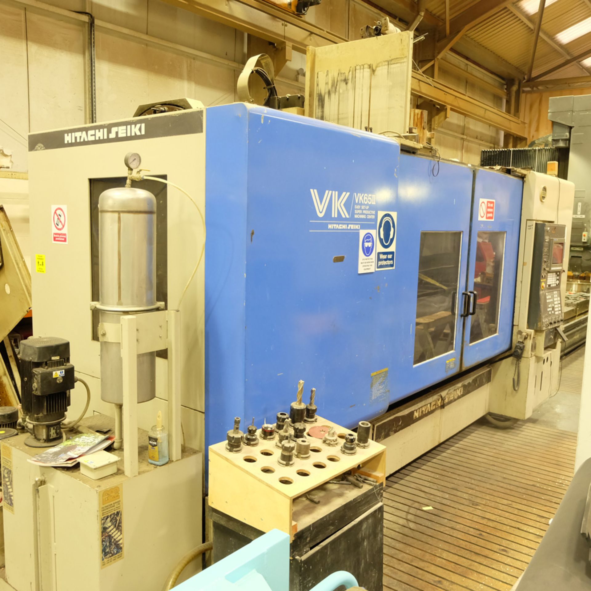 Hitachi Seiki Model VK65II Vertical Machining Centre. Table Size 1600mm x 670mm. X Axis:1600mm. - Image 2 of 25