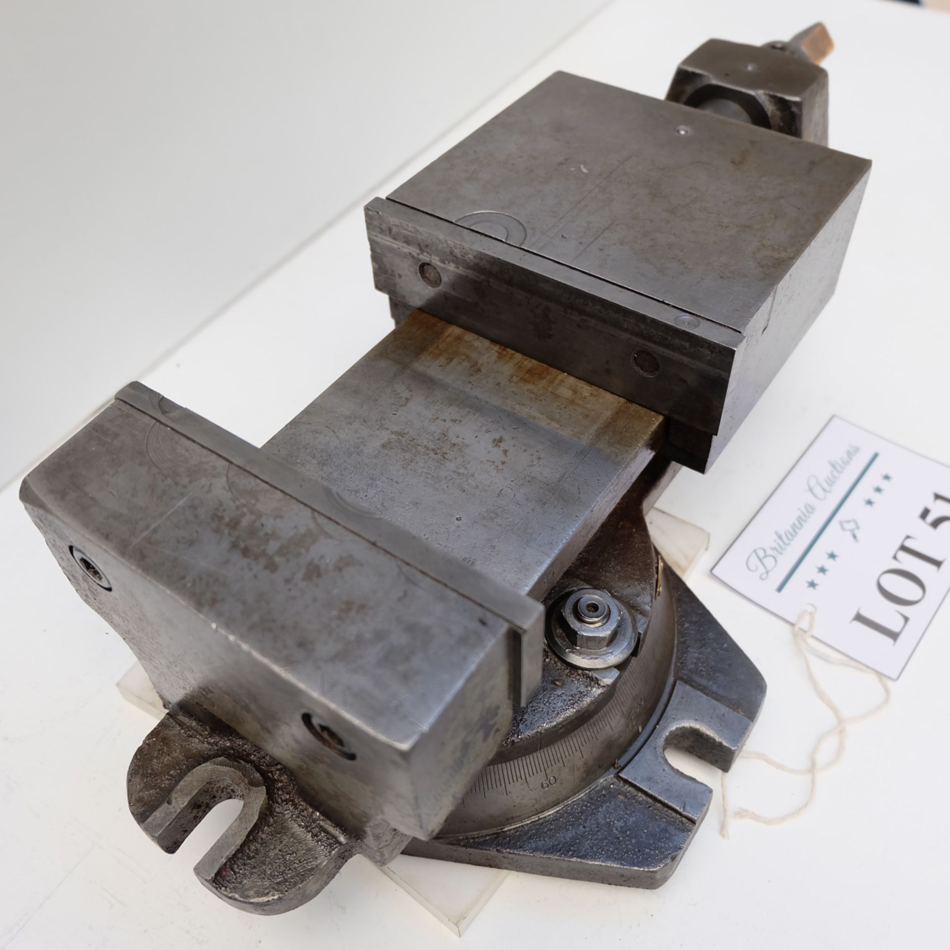 Swivelling Machine Vice. Jaw Width 6". Max Opening 4 1/4". Jaw Height 1 1/2" Approx. - Image 2 of 4