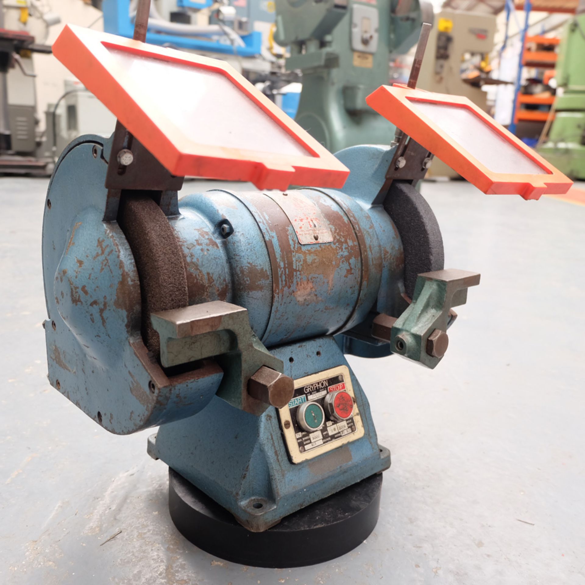 RJH Gryphon Double Ended Bench Top Grinder. Wheel Size 200 x 25 x 20mm. Max Spindle Speed 3000rpm. - Image 3 of 5