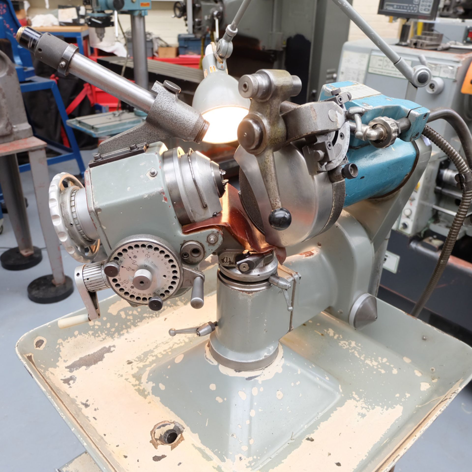 Christen Type 2-32 Twist Drill Grinding Machine. Capacity 2-32mm. Angles 60 - 180 Degrees - Image 3 of 15