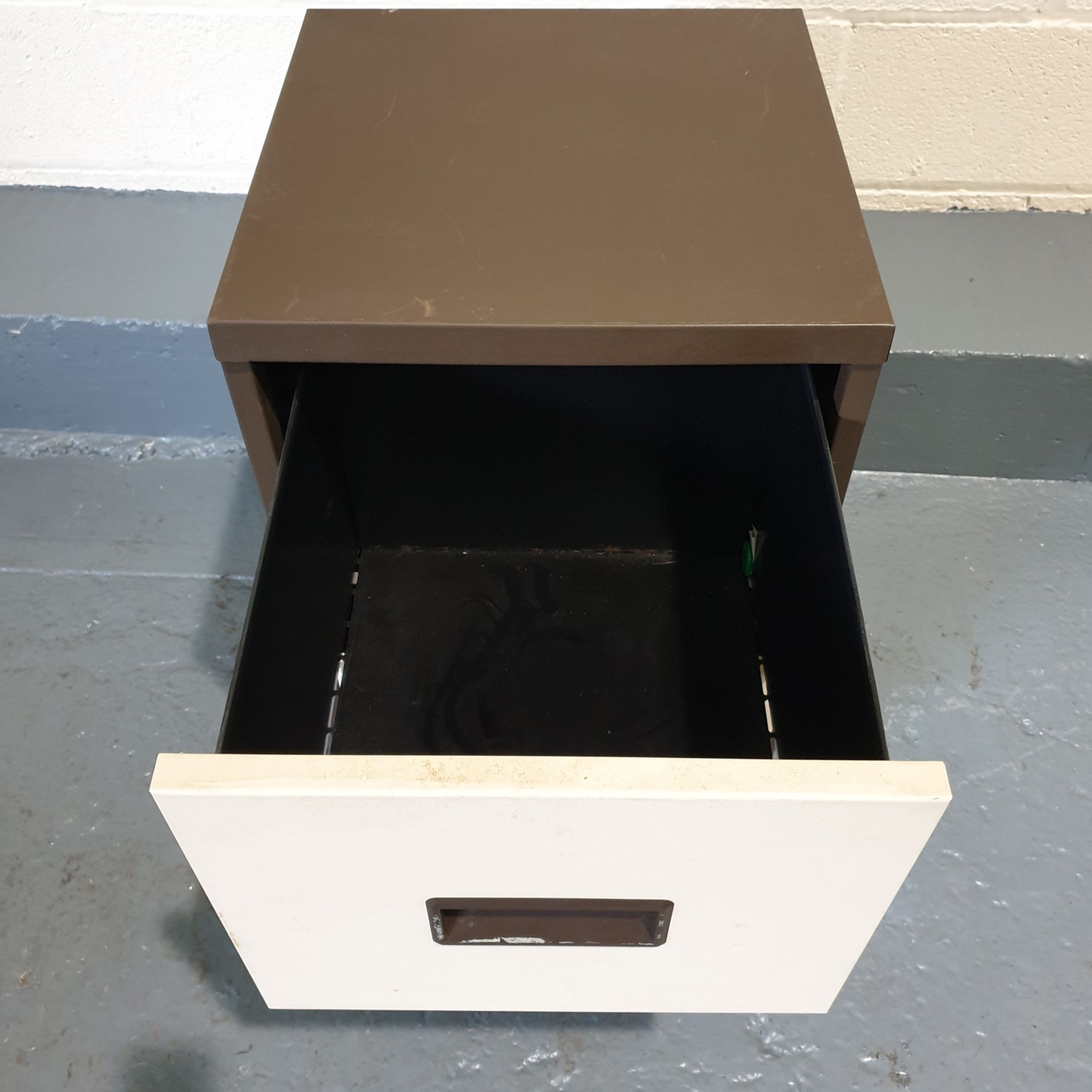 2 Drawer Filling Cabinet. No Key. Approx Dimensions 400mm x 400mm x 660mm High. - Image 5 of 5