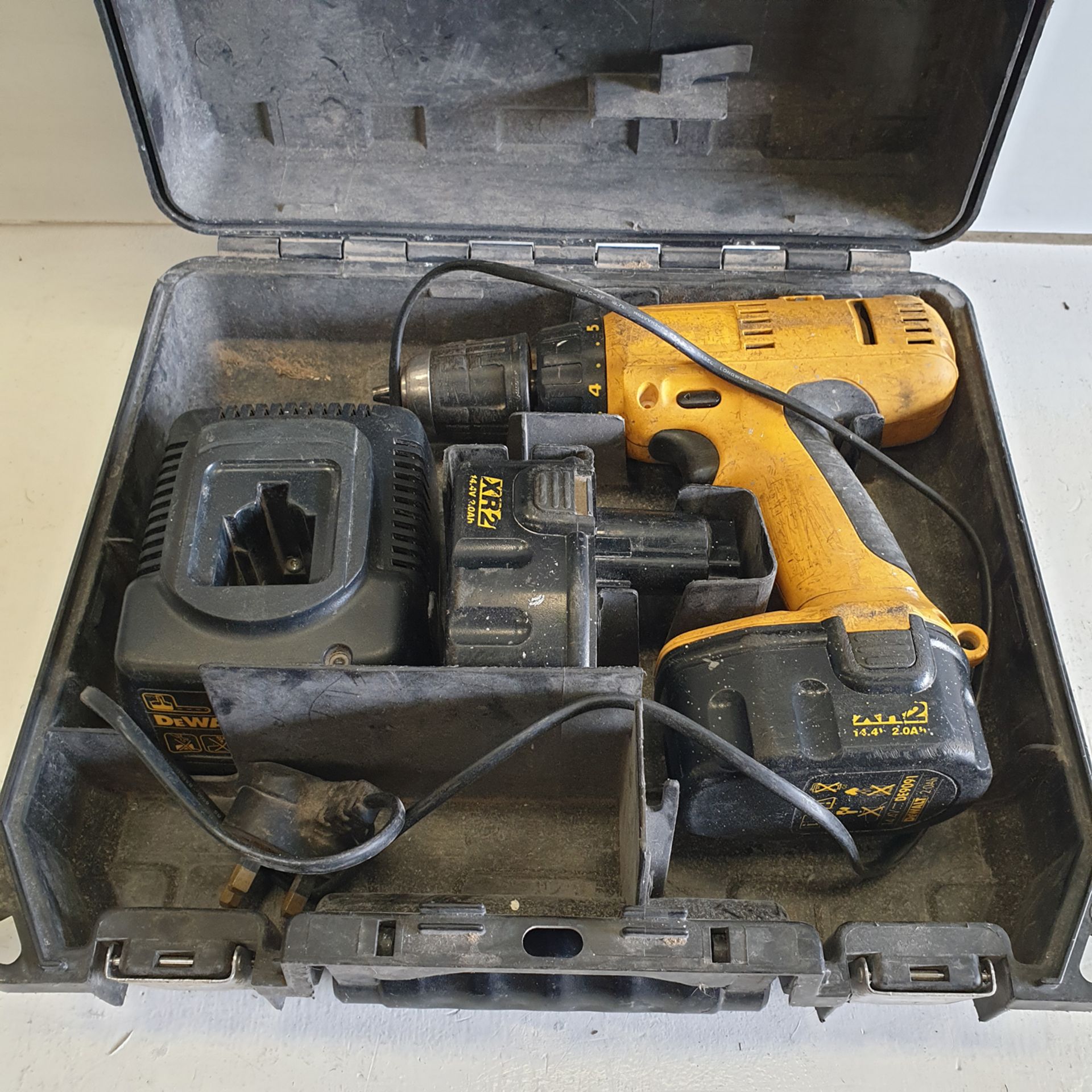 DeWALT DE9091 Drill. With Battery and Charger. In Box.