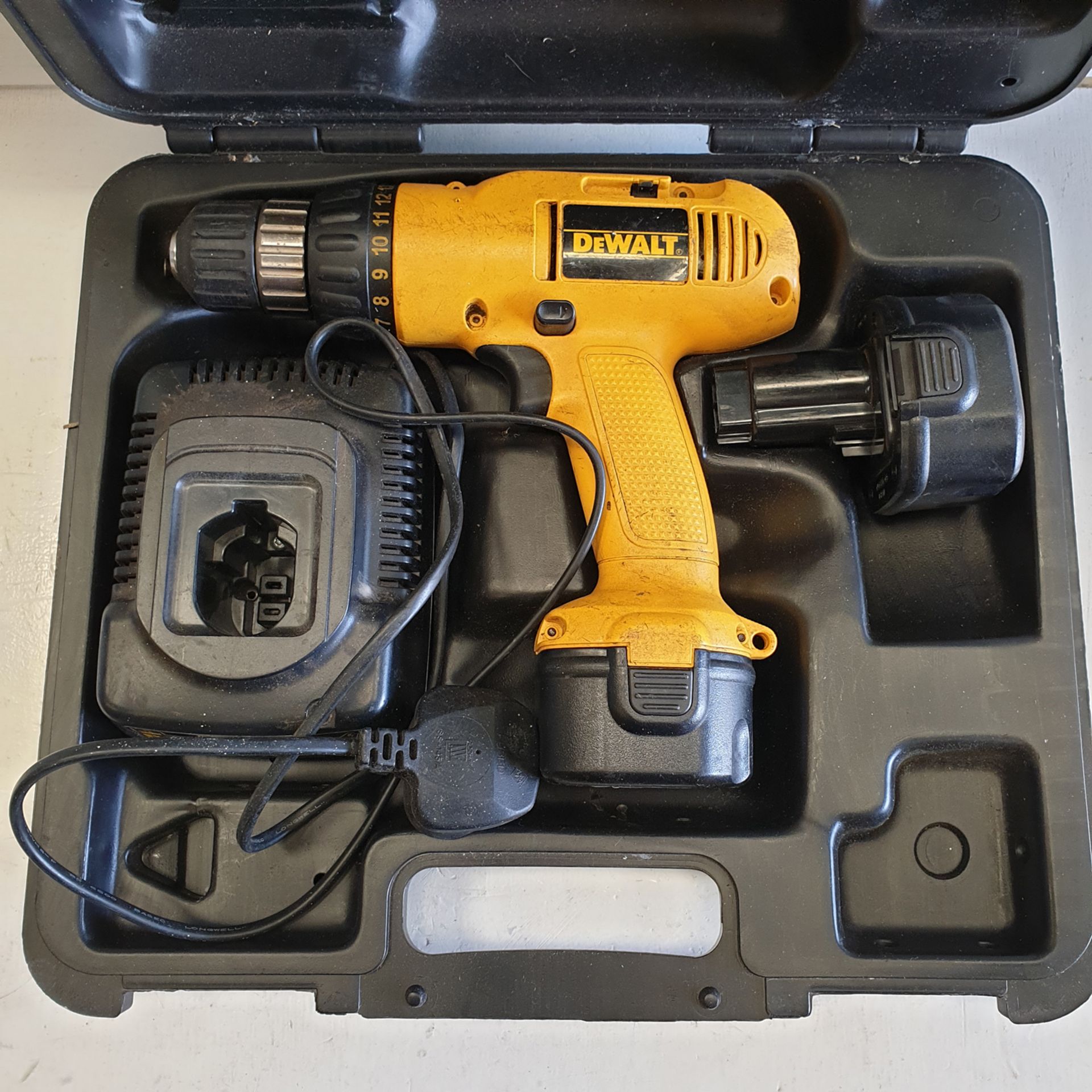 DeWALT Battery Powered Hand Drill. - Image 2 of 6