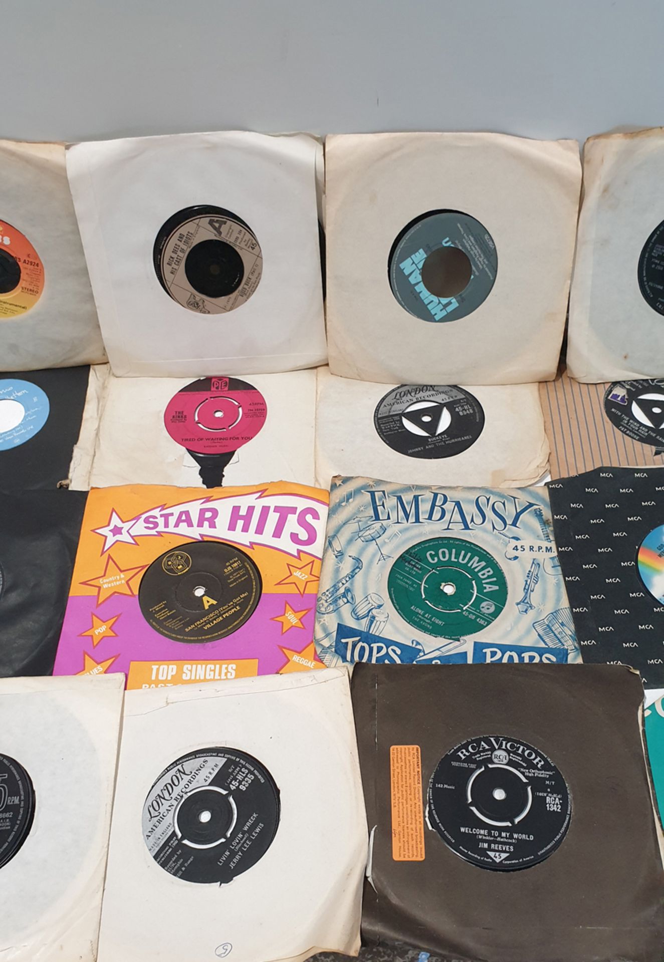 Selection of Various Vinyl Records. 45rpm Singles as Lotted. - Image 4 of 6