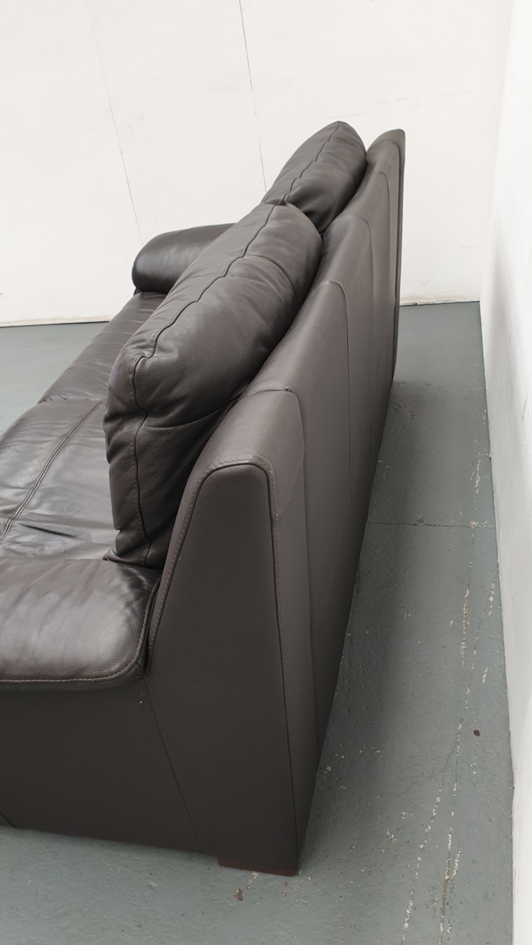 Leather Settee. Approx Dimensions 2080mm x 1000mm x 1000mm High. - Image 3 of 4