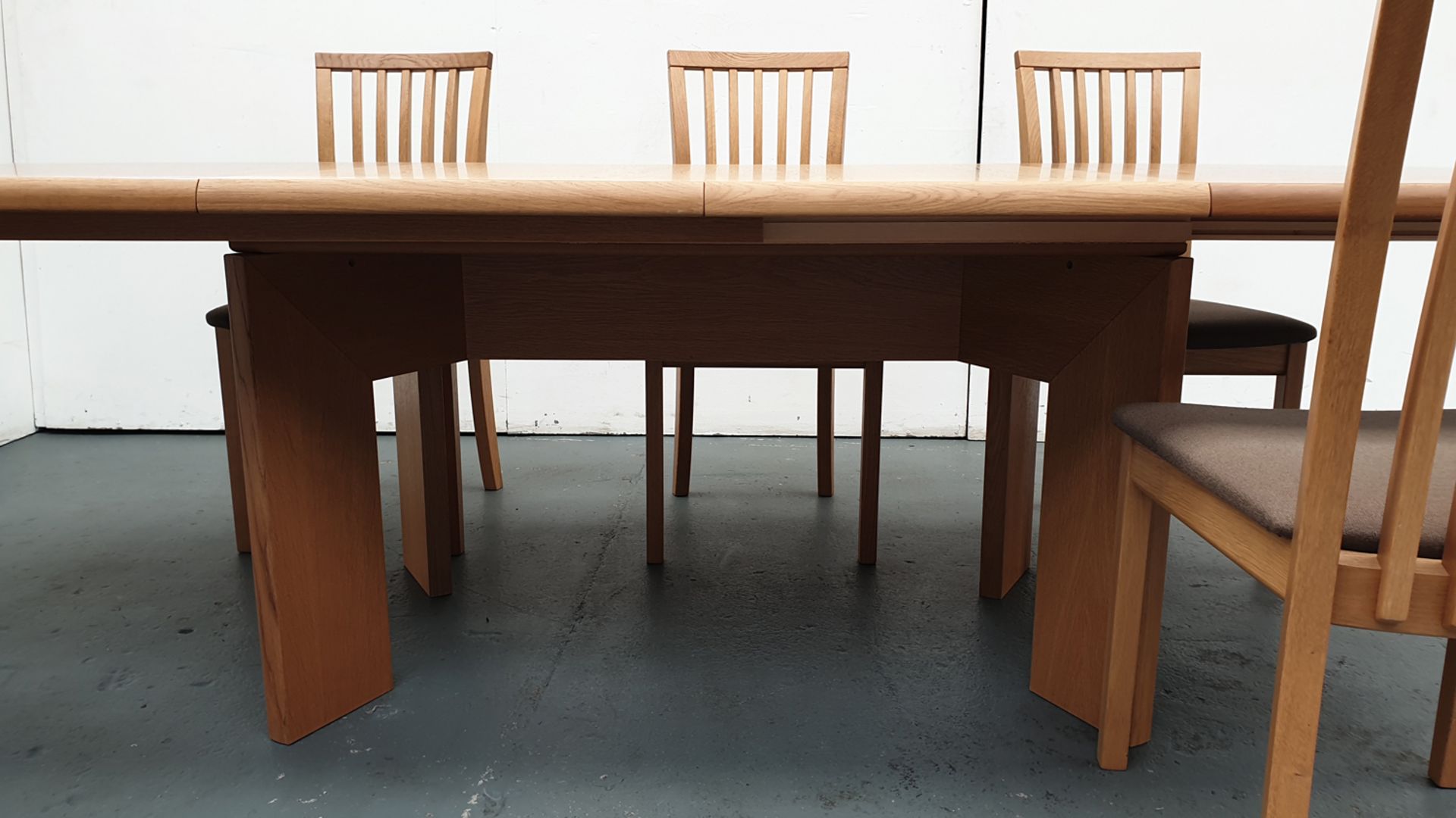 skovby Solid Wood Extendable Dining Table & Chairs. - Image 8 of 14