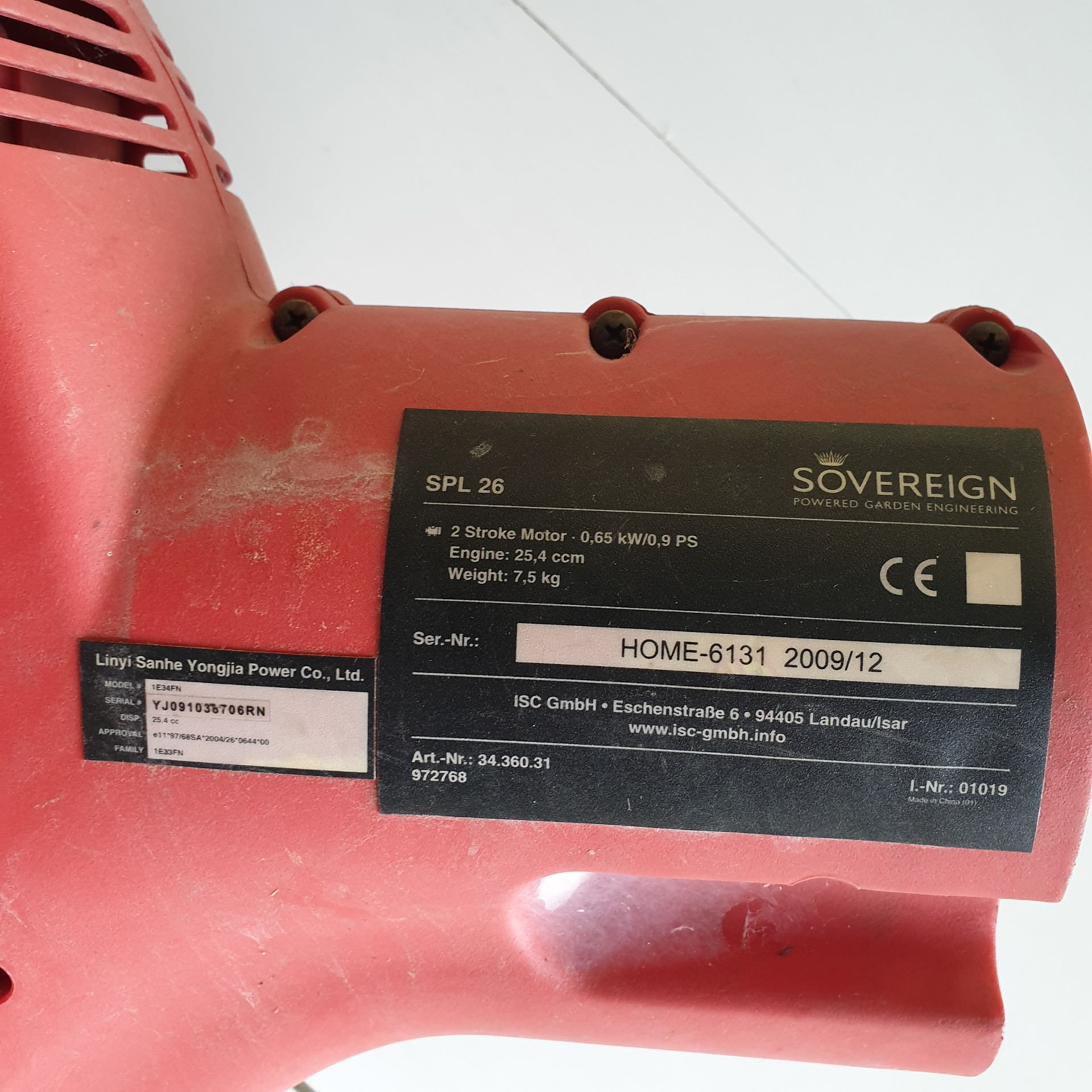 SOVEREIGN Powered Garden Engineering Leaf Blower. 2 Stroke Motor 0.65KW. - Image 4 of 4