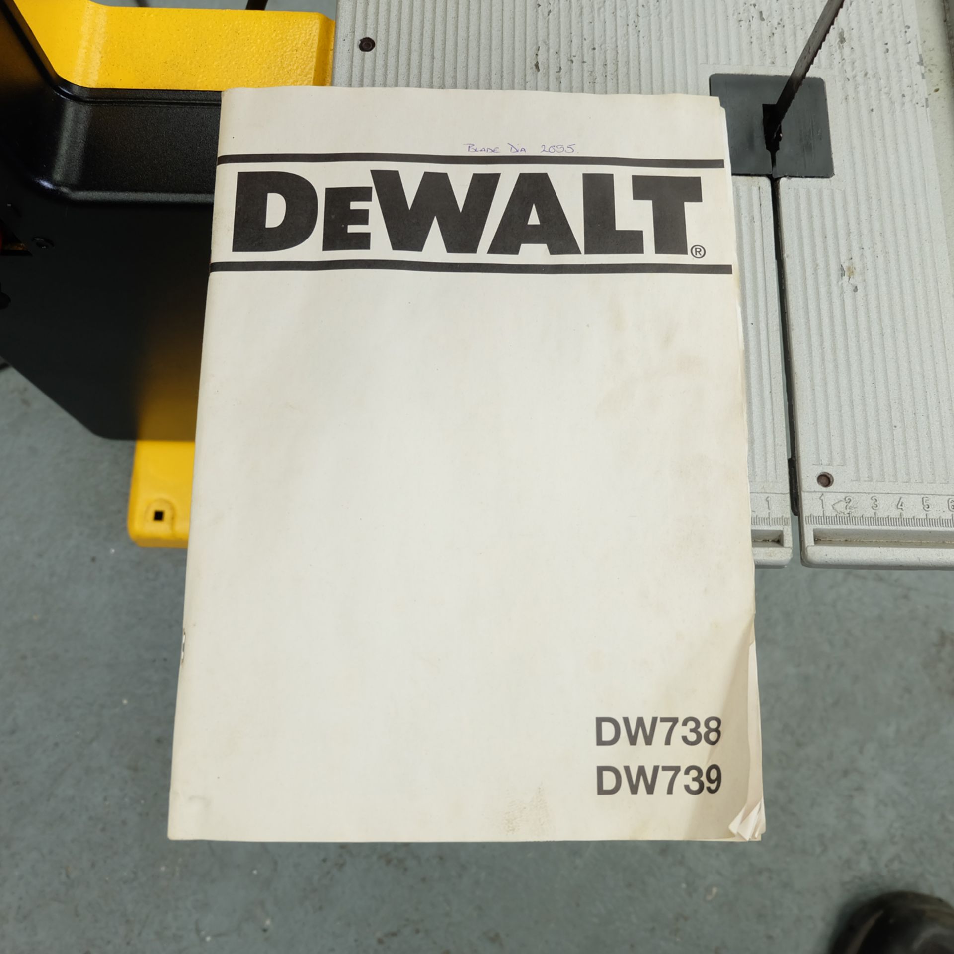 DeWALT Model DW738 Vertical Bandsaw. - Image 9 of 10