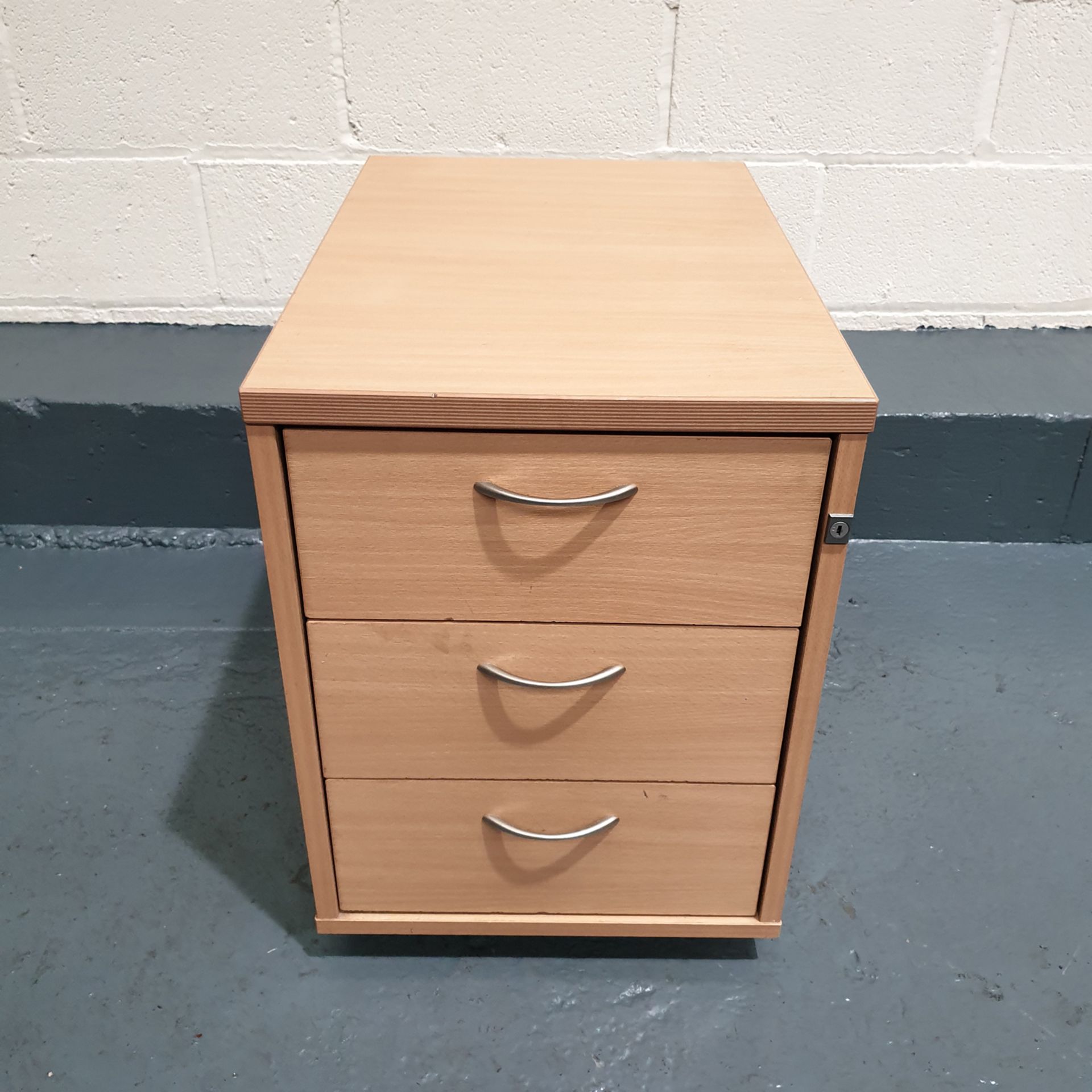 Chest of Drawers. Approx Dimensions 410mm x 610mm x 560mm High.