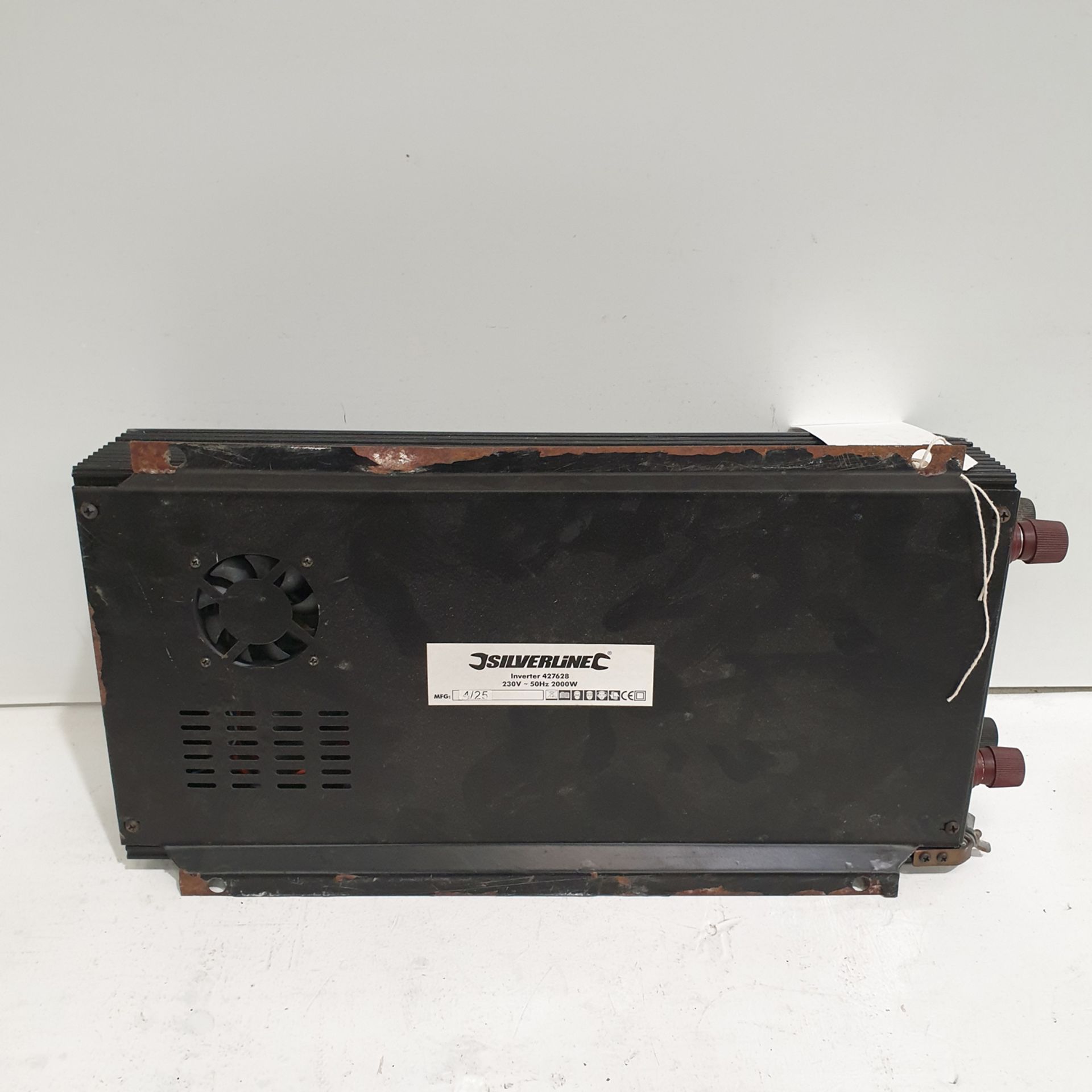 SILVERLINE DC to AC Power Inverter. Model 427628. 230V / 50Hz / 2000W Continuous. - Image 5 of 5