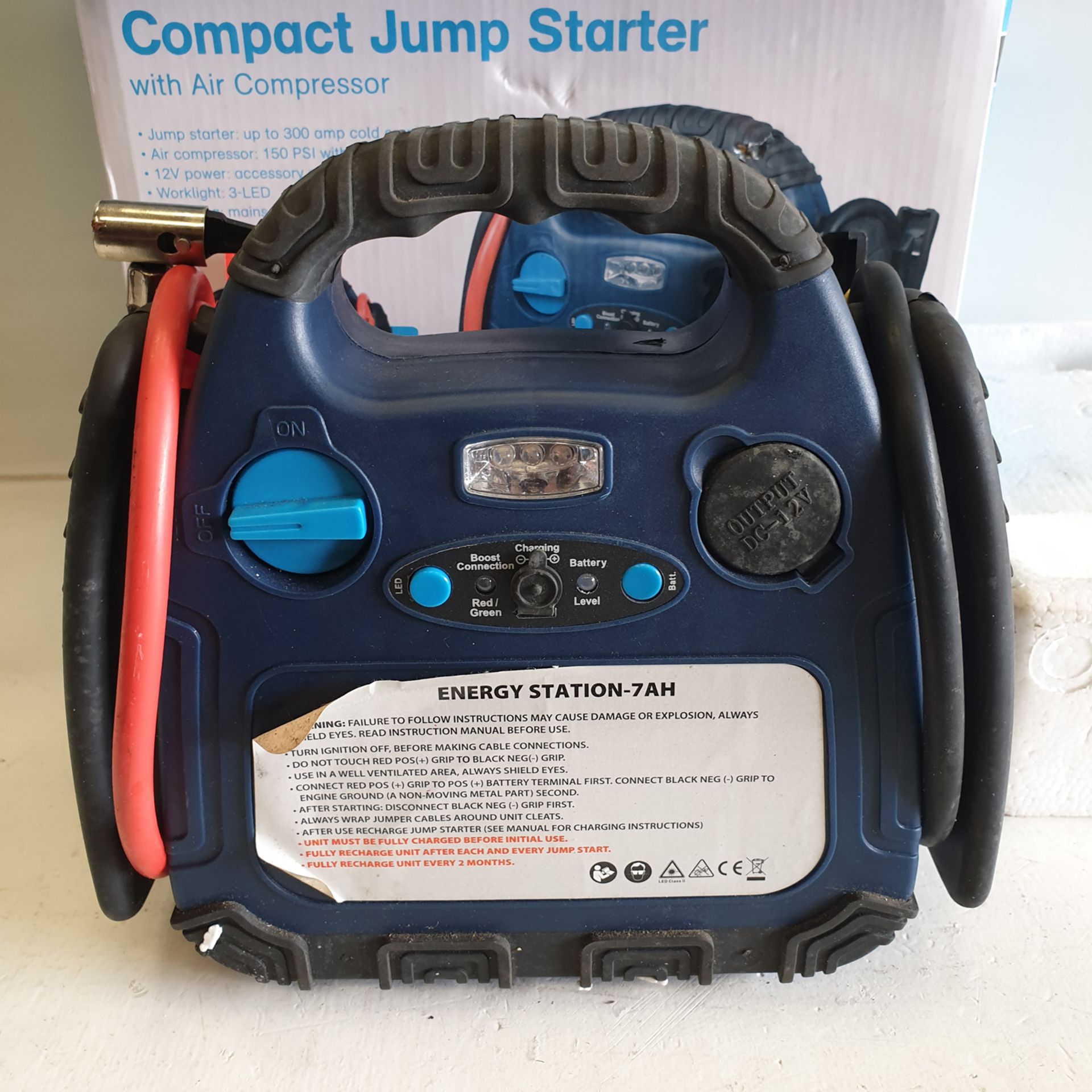 Mapplin Compact Car Jump Starter with Air Compressor. - Image 2 of 3