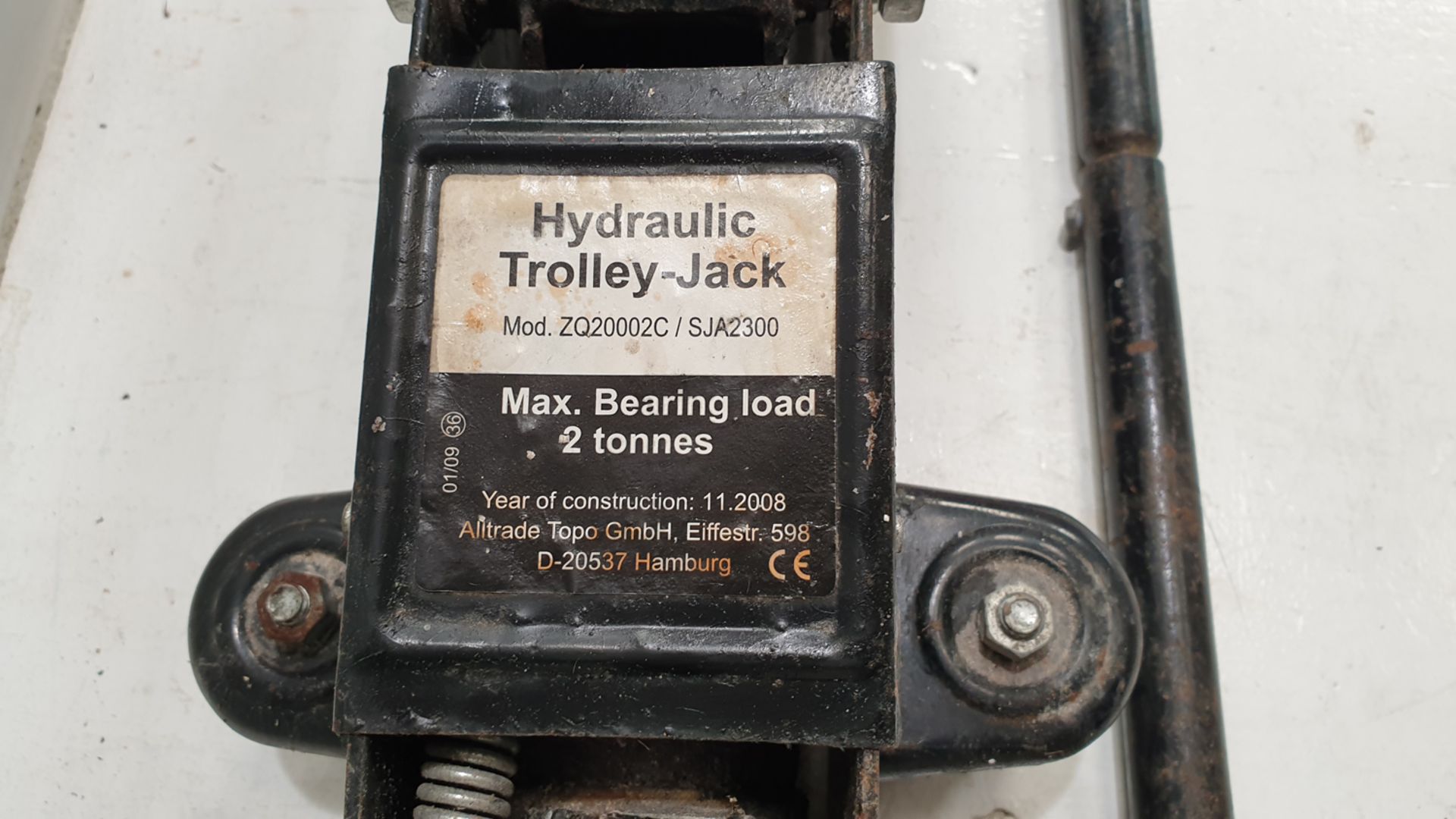 Hydraulic Trolley Jack. Model ZQ20002C / SJA2300. Max Bearing Load 2 Tonnes. - Image 3 of 3