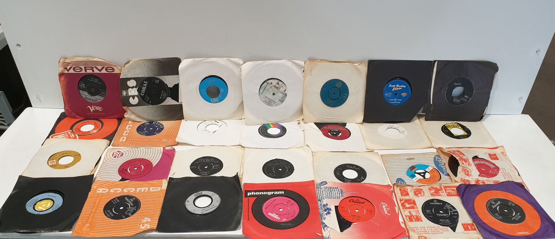 Selection of Various Vinyl Records. 45rpm Singles as Lotted.