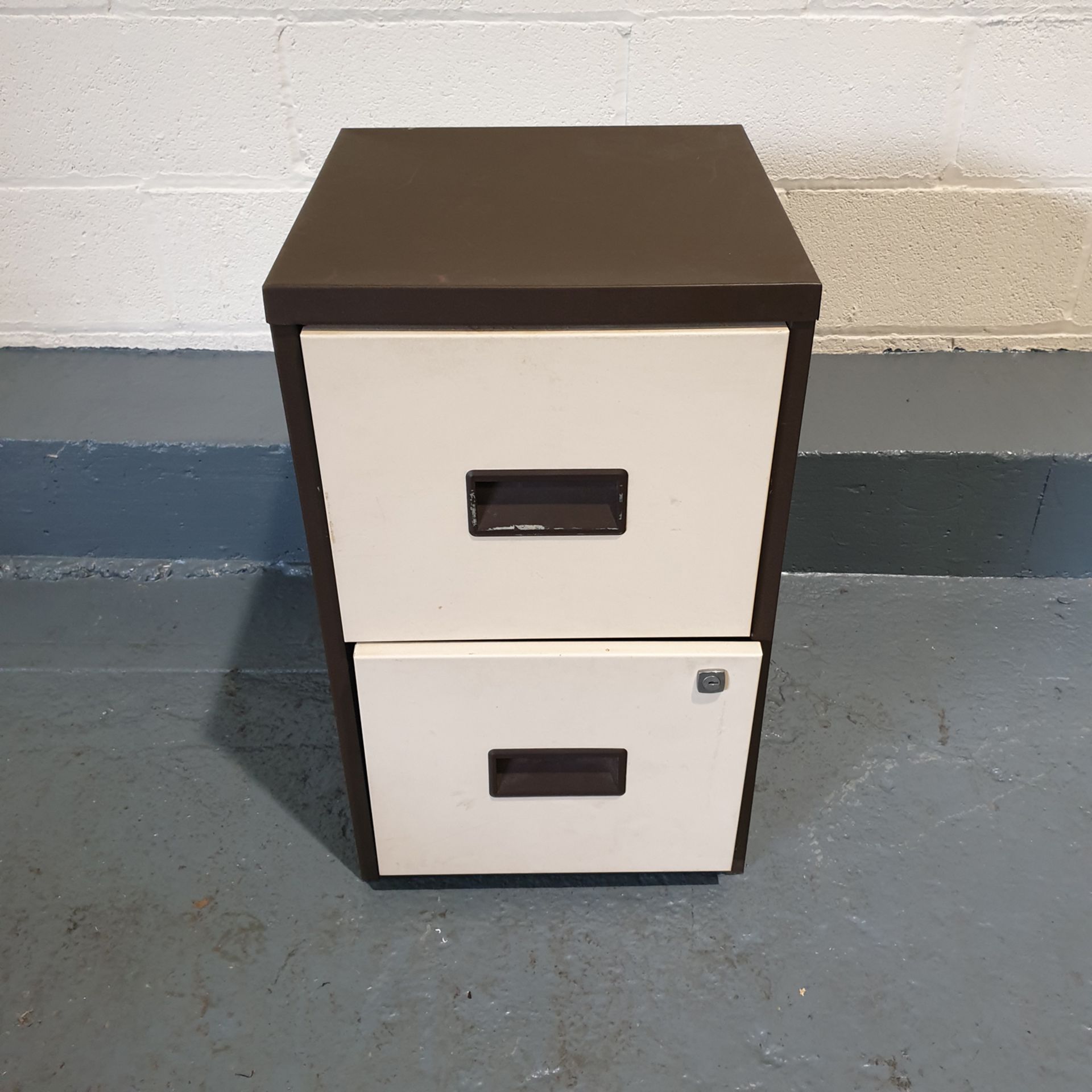 2 Drawer Filling Cabinet. No Key. Approx Dimensions 400mm x 400mm x 660mm High.