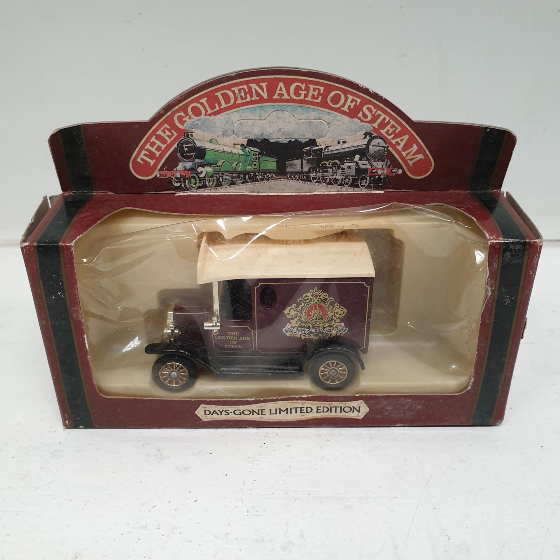 The Golden Age of Steam Limited Edition Days Gone Model 6117 1920 Model 'T' Ford Van.