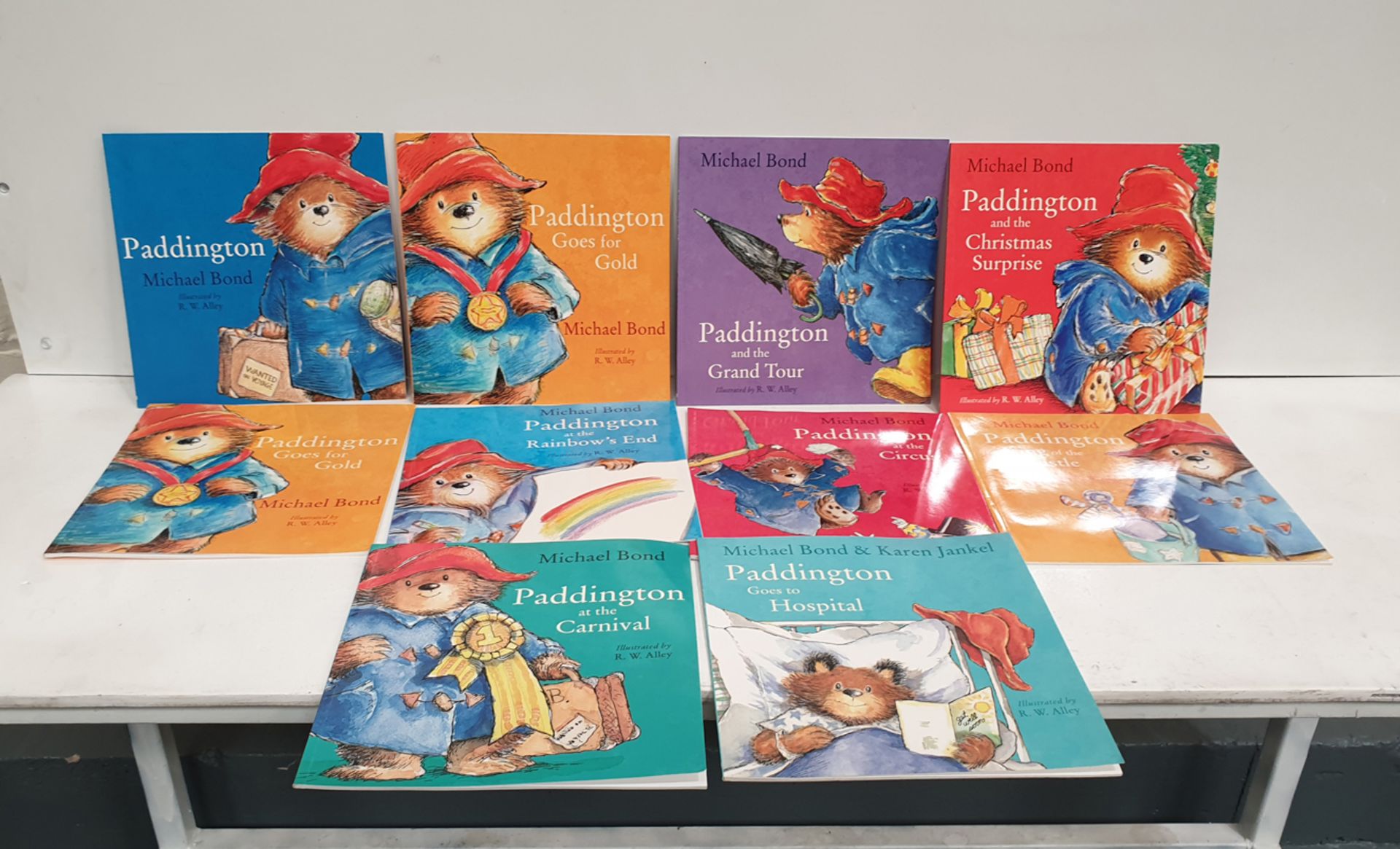 Large Selection of Paddington Bear Paper Back Childrens Books. 10 Books in Total.