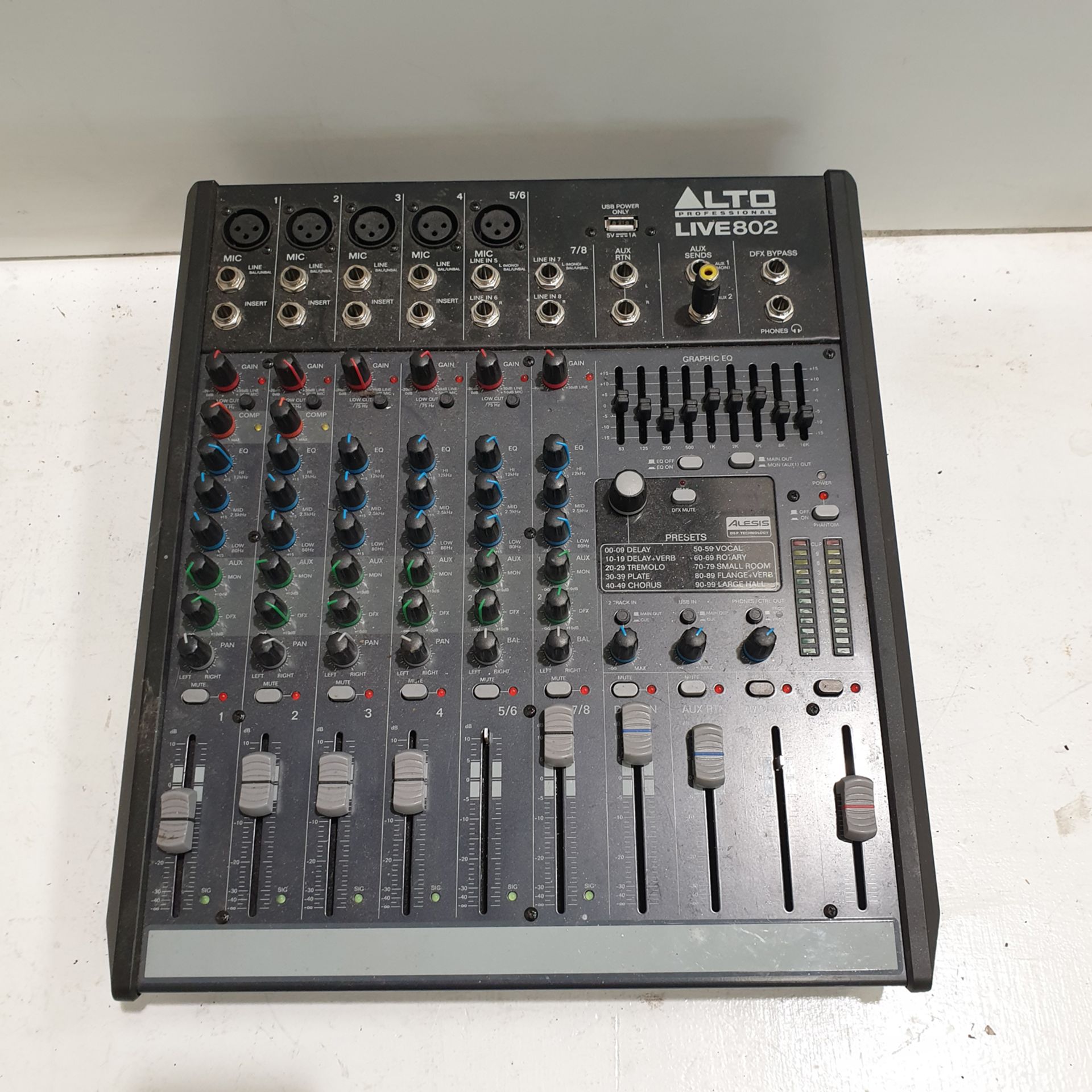 ALTO Professional Model LIVE802 8-Channel / 2-Bus Mixer. - Image 2 of 4