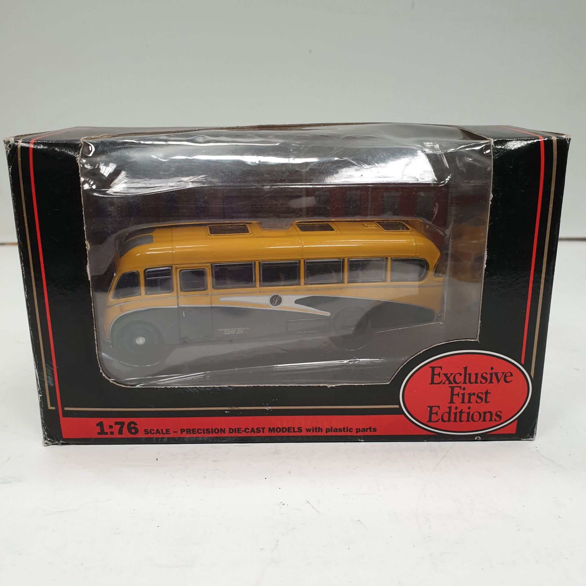 Exclusive First Editions Model 18707 Bedford SB Duple Vega STEVENSONS Precision Die Cast Model.