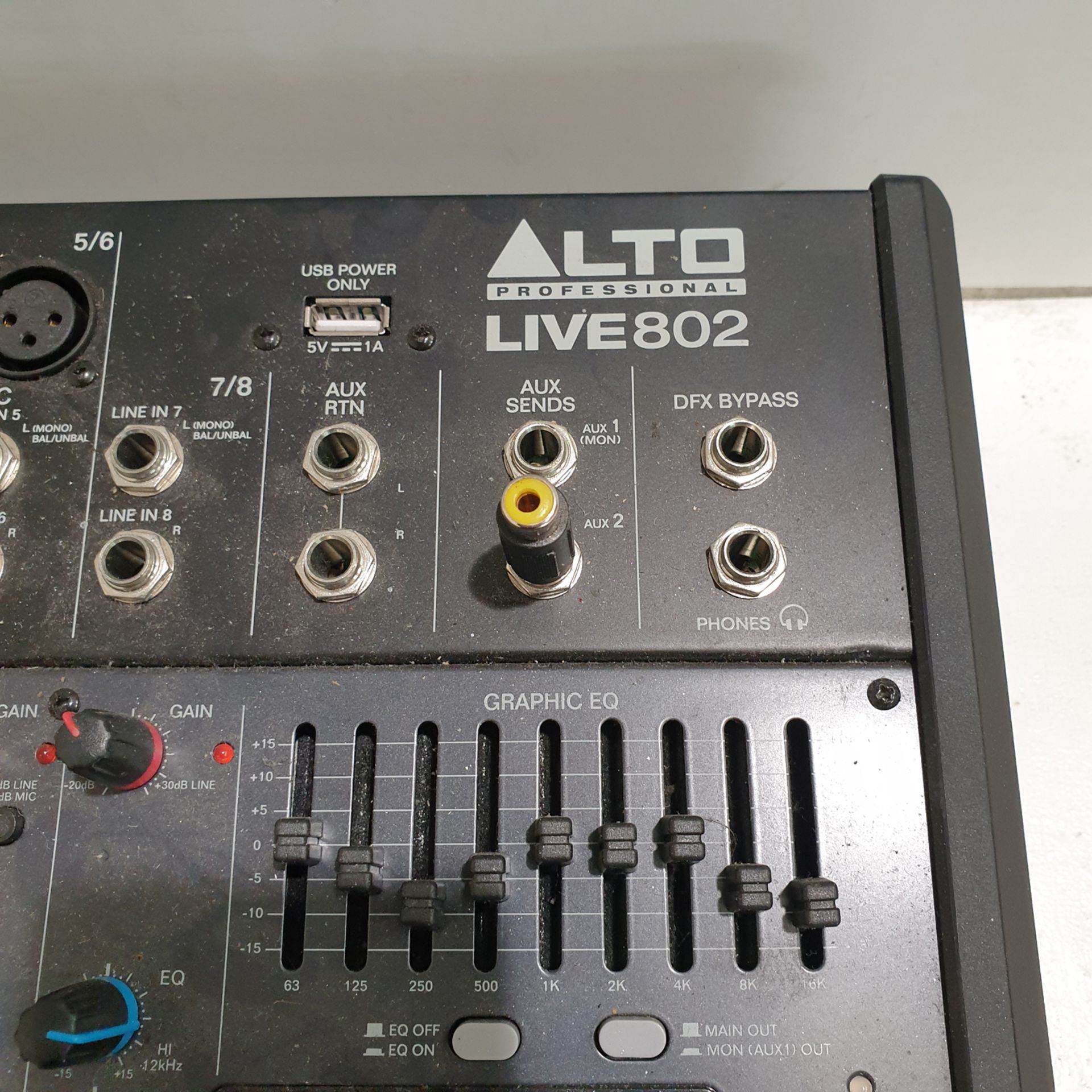 ALTO Professional Model LIVE802 8-Channel / 2-Bus Mixer. - Image 3 of 4