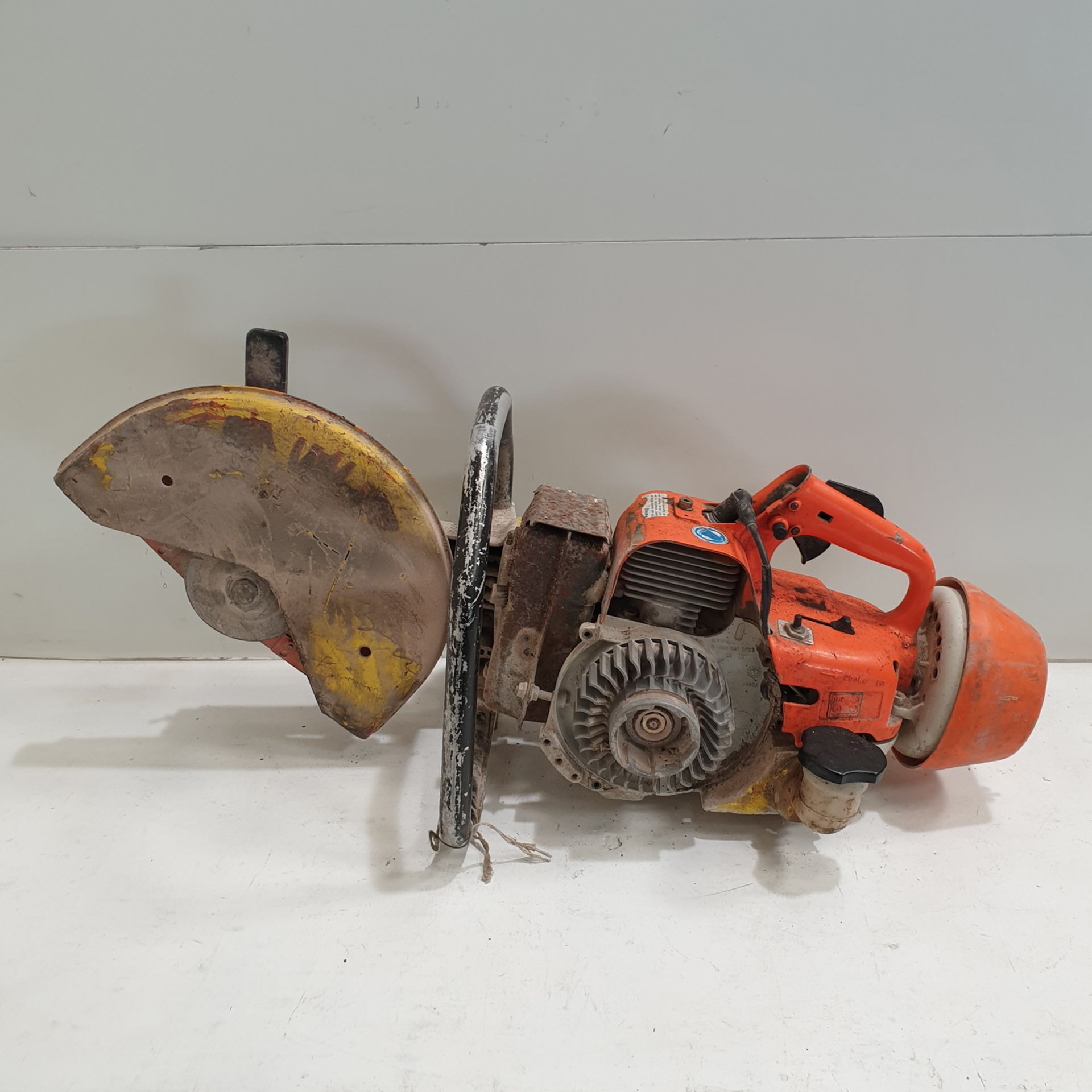 STIHL Saw Type TS 350 SUPER. Please Note This Item is for Spares or Repairs.