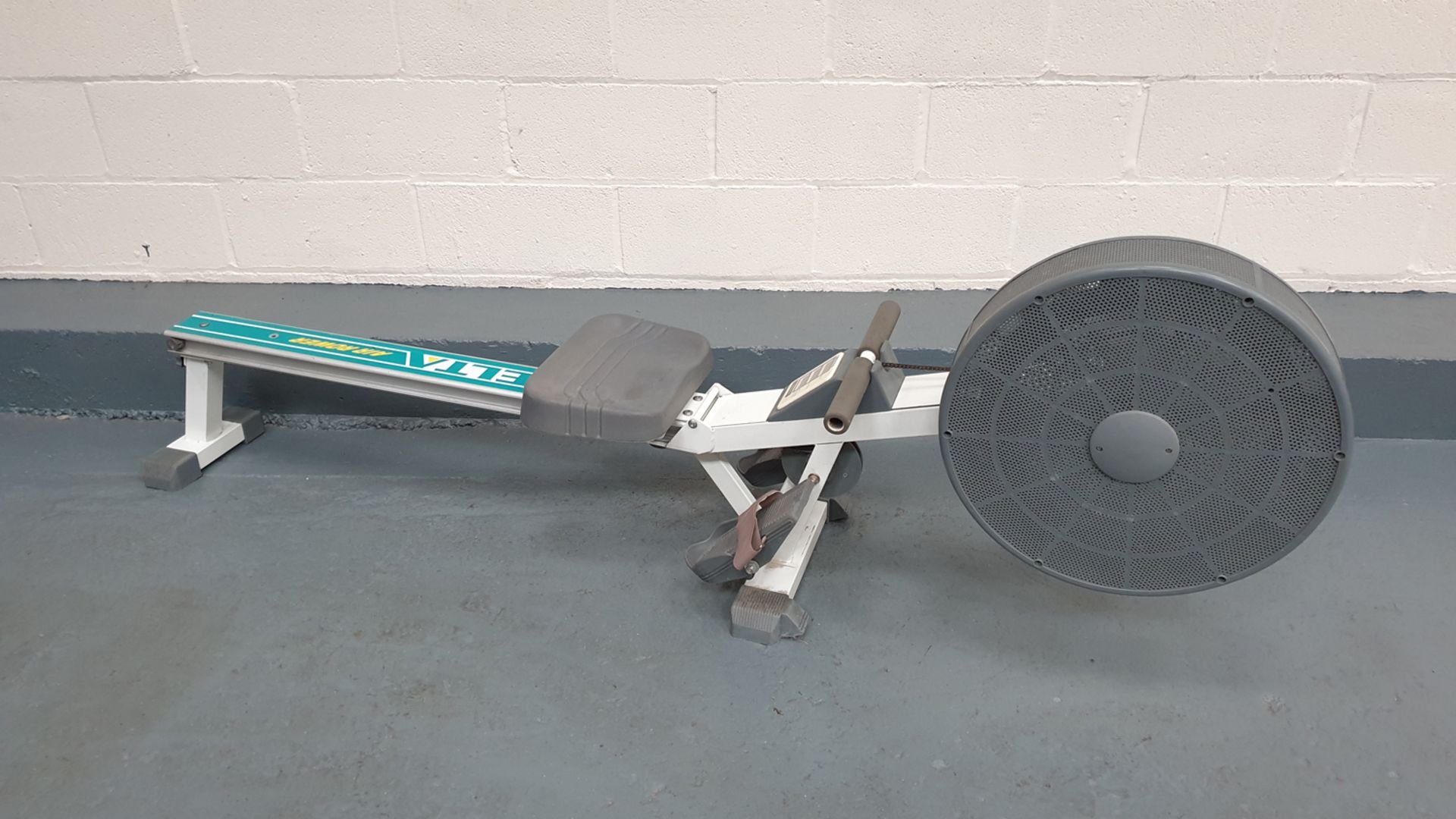 DELTA Air Rower Rowing Machine. Please Note This Item is for Spares and Repairs.