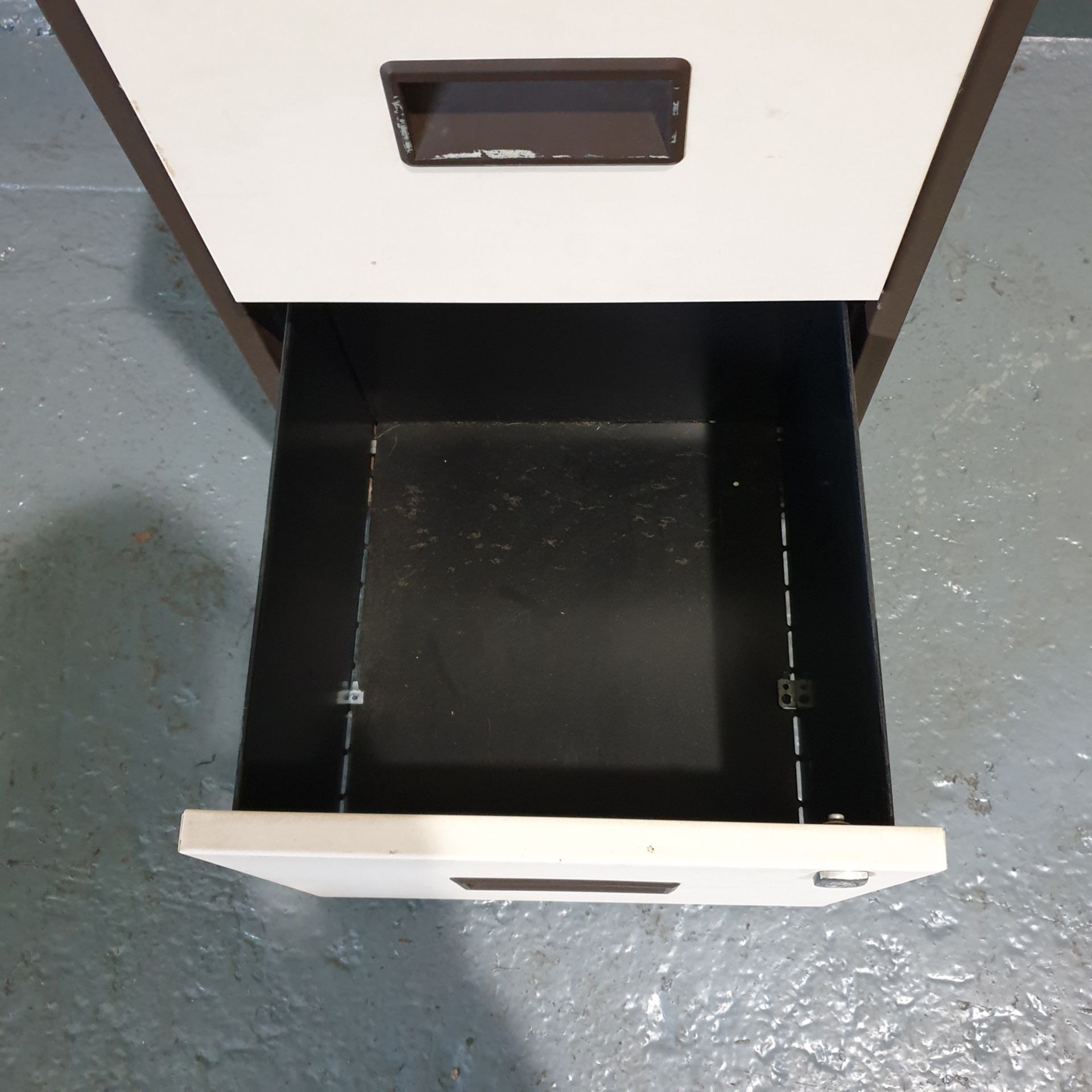 2 Drawer Filling Cabinet. No Key. Approx Dimensions 400mm x 400mm x 660mm High. - Image 4 of 5