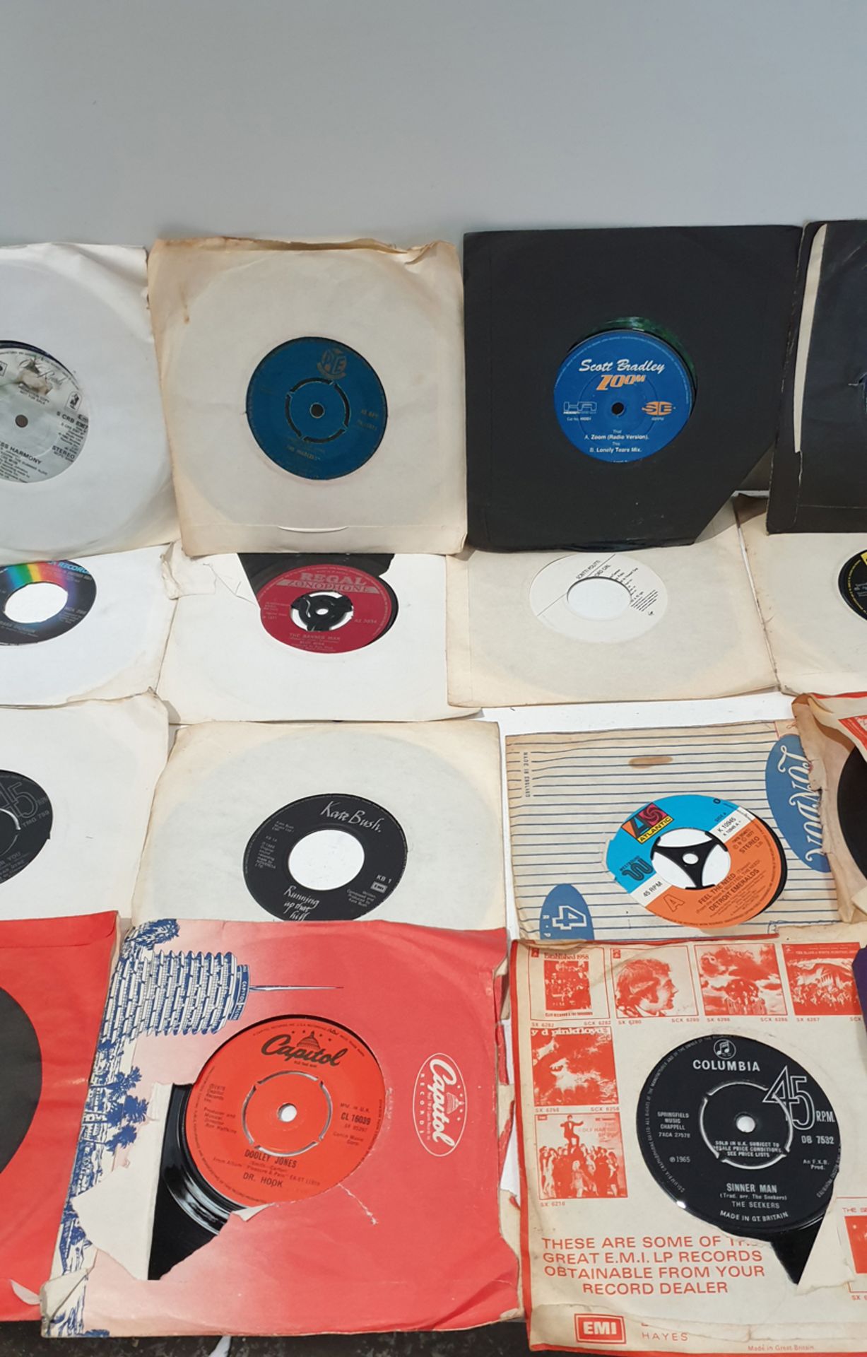 Selection of Various Vinyl Records. 45rpm Singles as Lotted. - Image 4 of 5