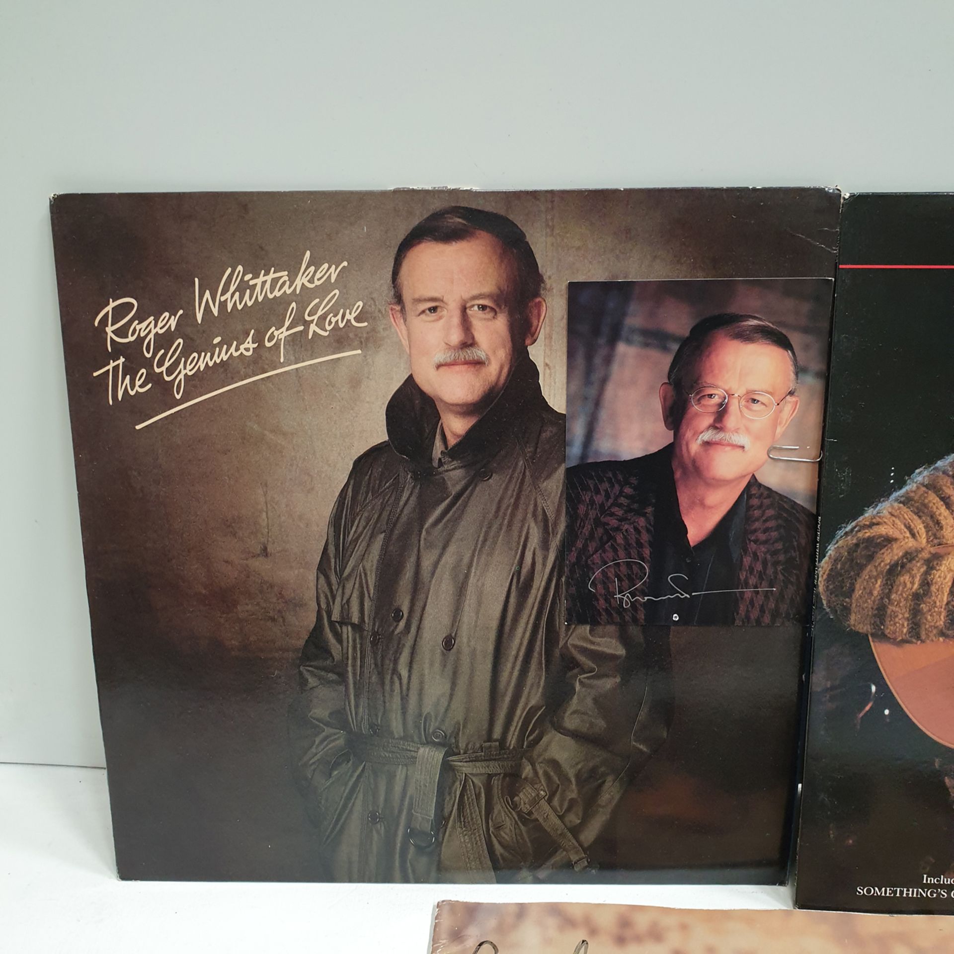 Selection of 6 Roger Whittaker Vinyl Records. Includes 1 Signed Book. - Image 3 of 9