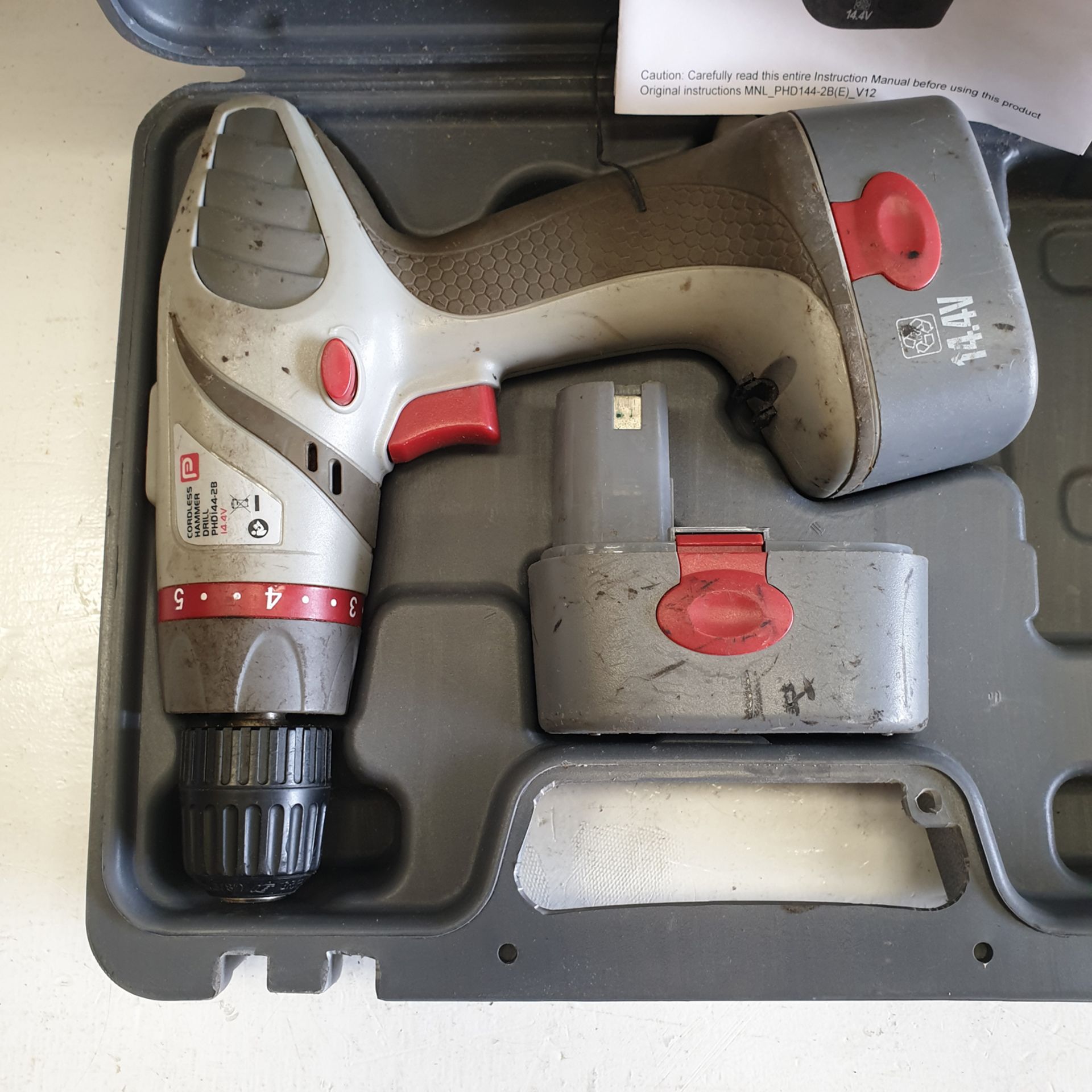 Performance Power Model PHD144-2B Cordless Hammer Drill. - Image 2 of 4