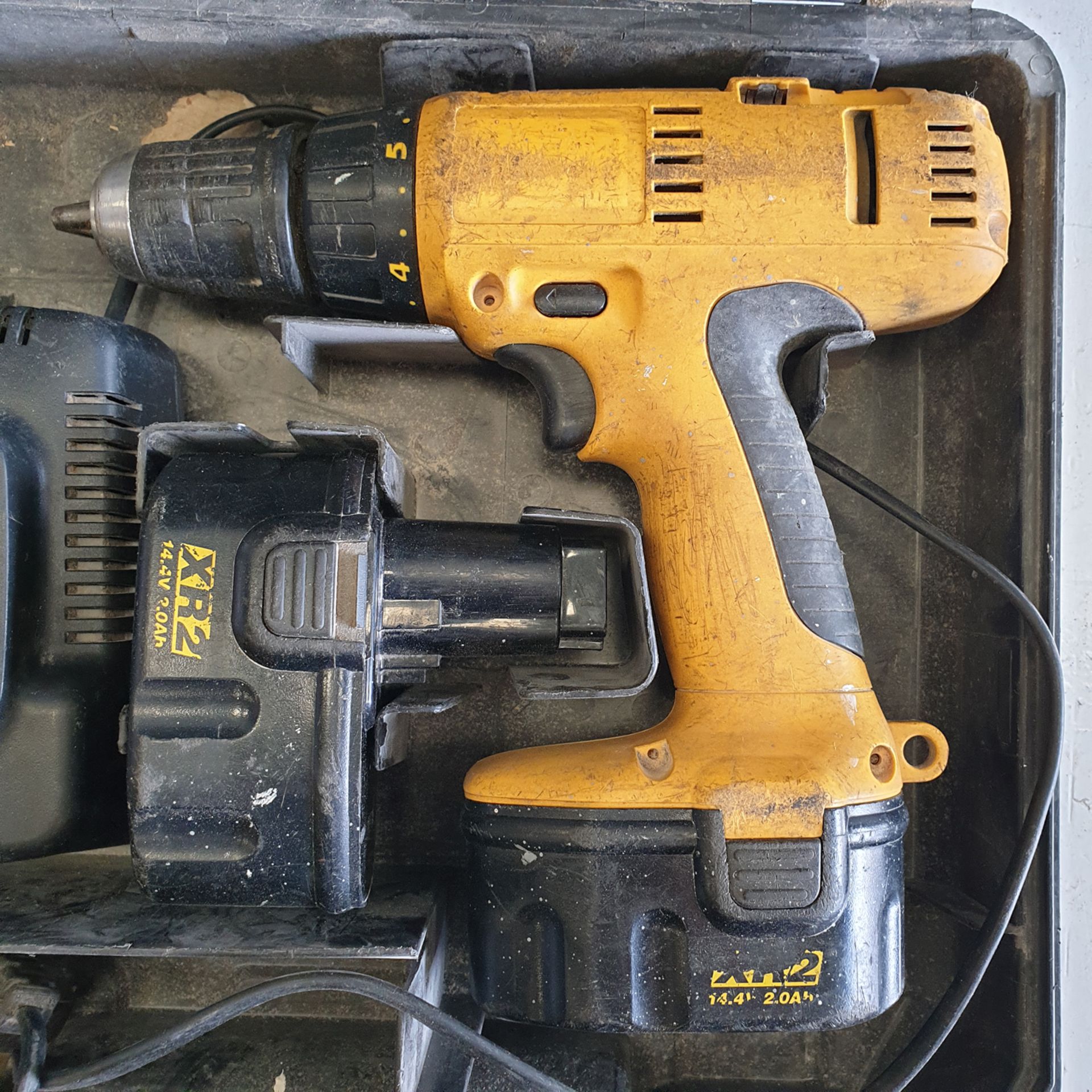 DeWALT DE9091 Drill. With Battery and Charger. In Box. - Image 4 of 4