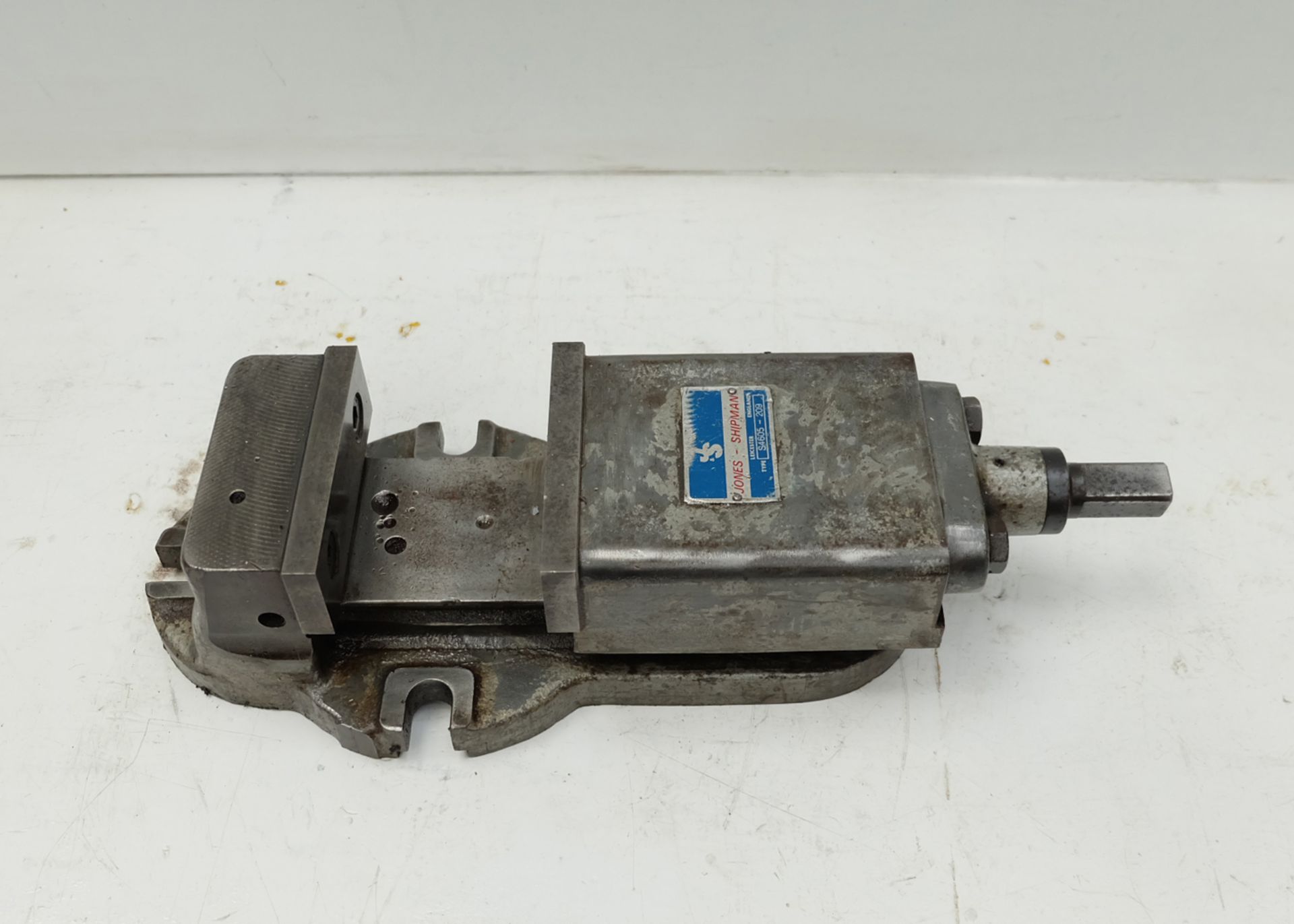 Jones & Shipman Type S4605-209 Machine Vice. Jaw Size 105mm.