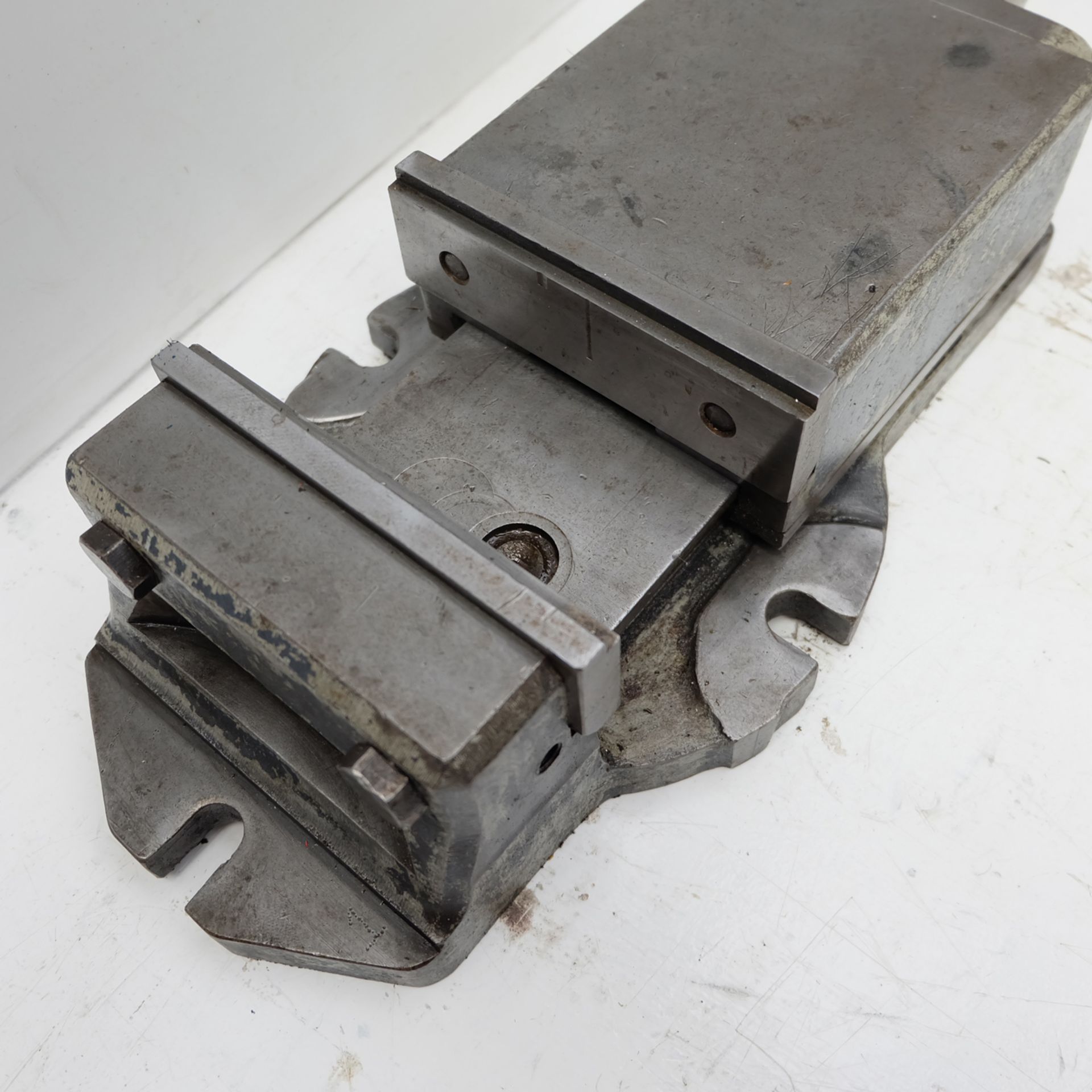 Machine Vice. Jaw Size 6". Max Opening 5 1/2". Jaw Height 2" Approx. - Image 3 of 3