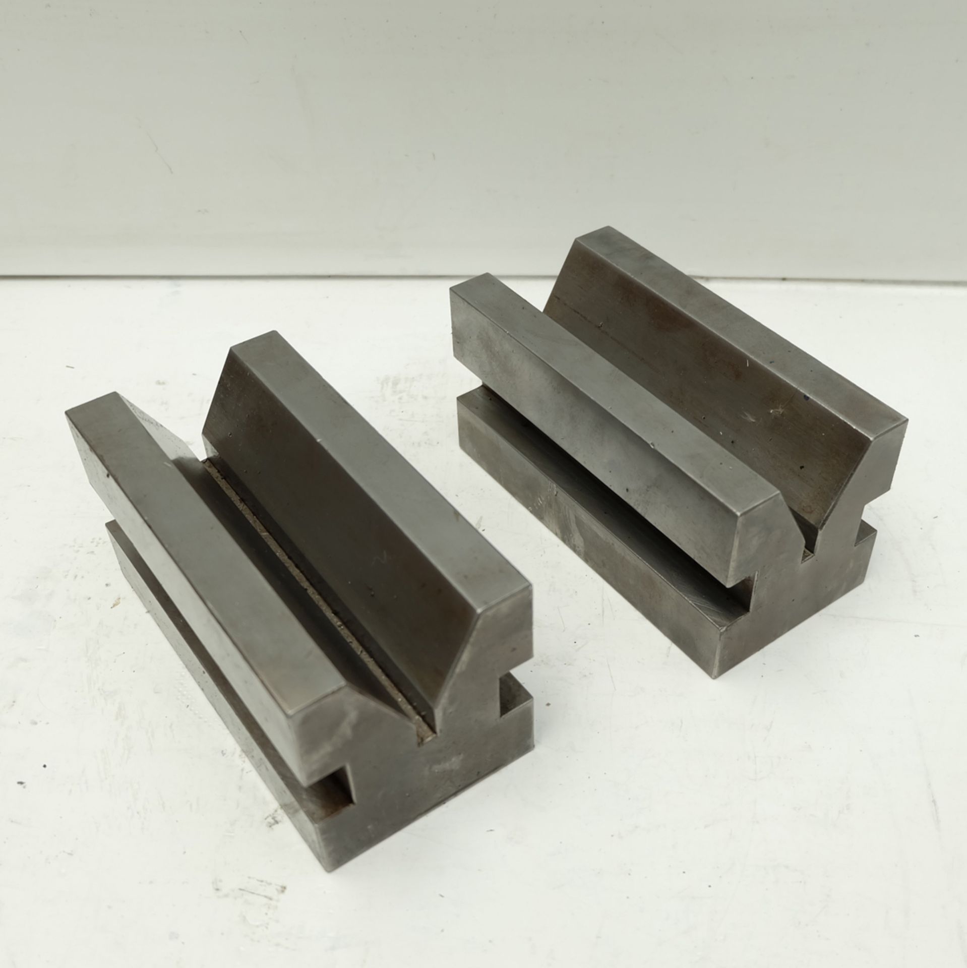 Pair of Vee Blocks. Between Vee 40mm. Total Width 75mm.