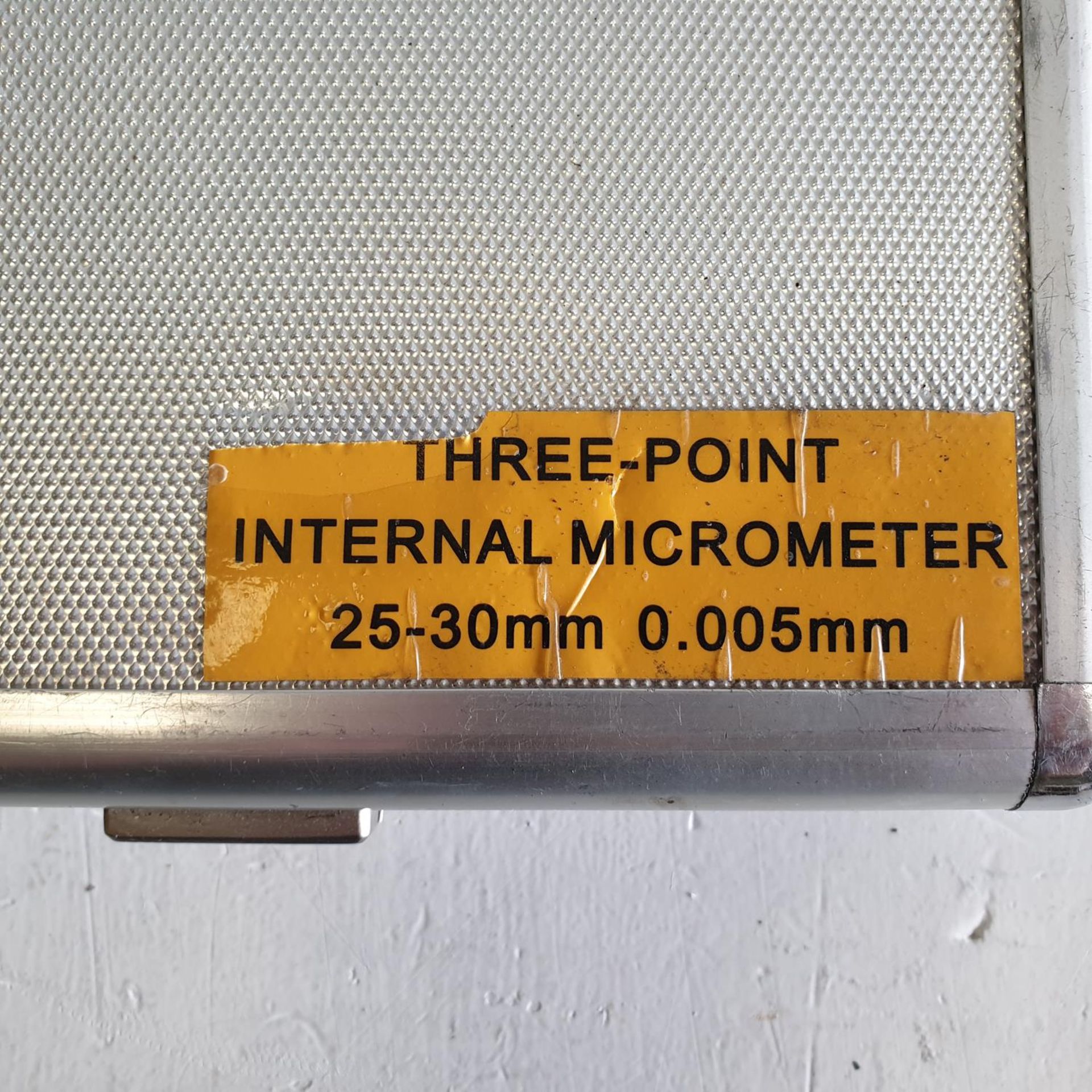 Three Point Internal Micrometer. 25mm - 30mm. In Case. - Image 3 of 3